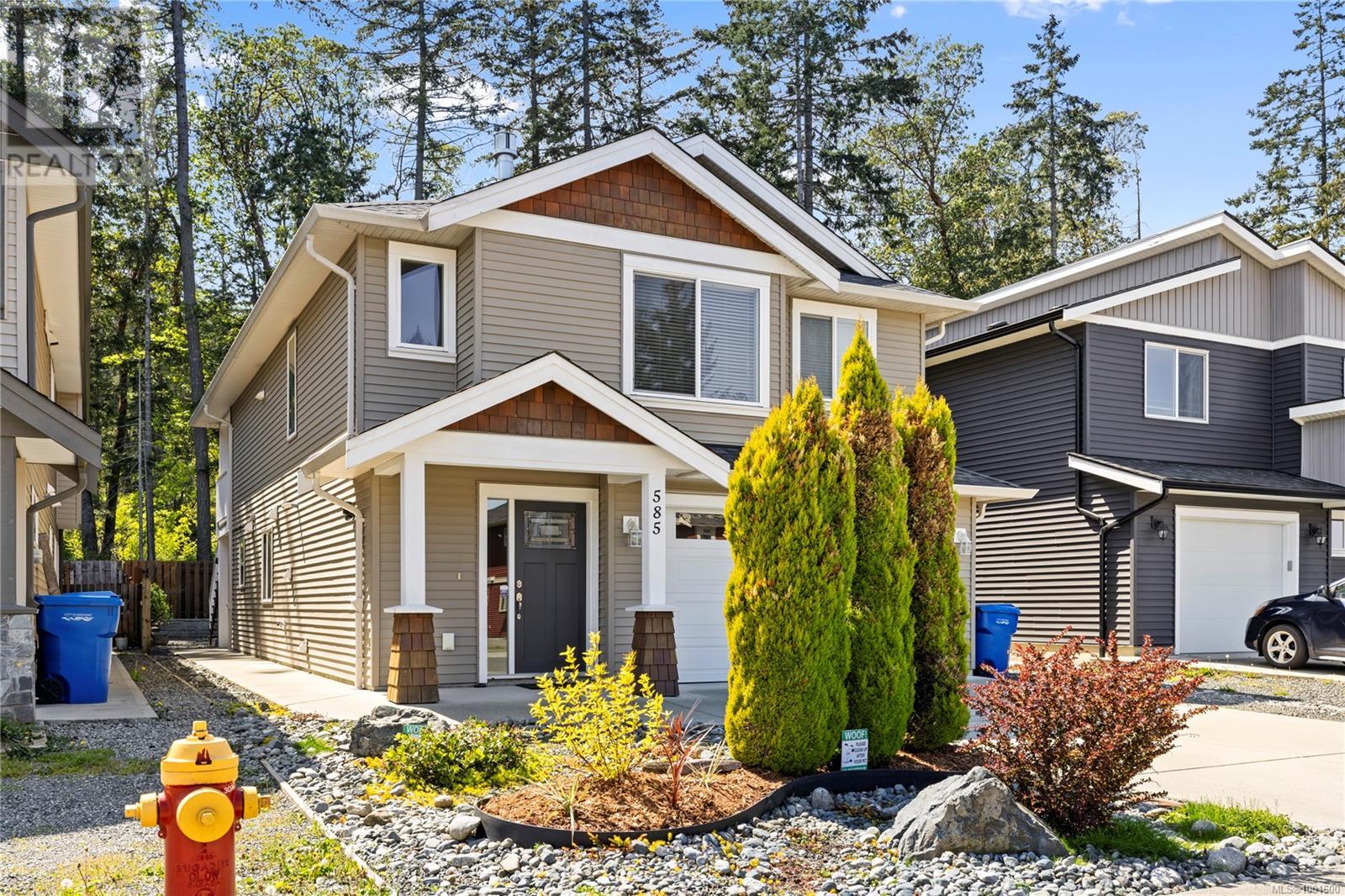 585 MARISA ST