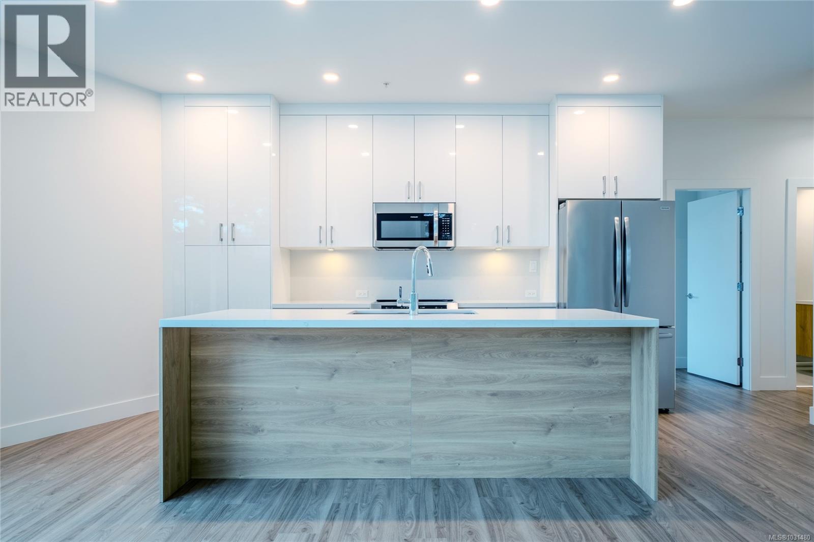 104 6320 SENTINAL DR