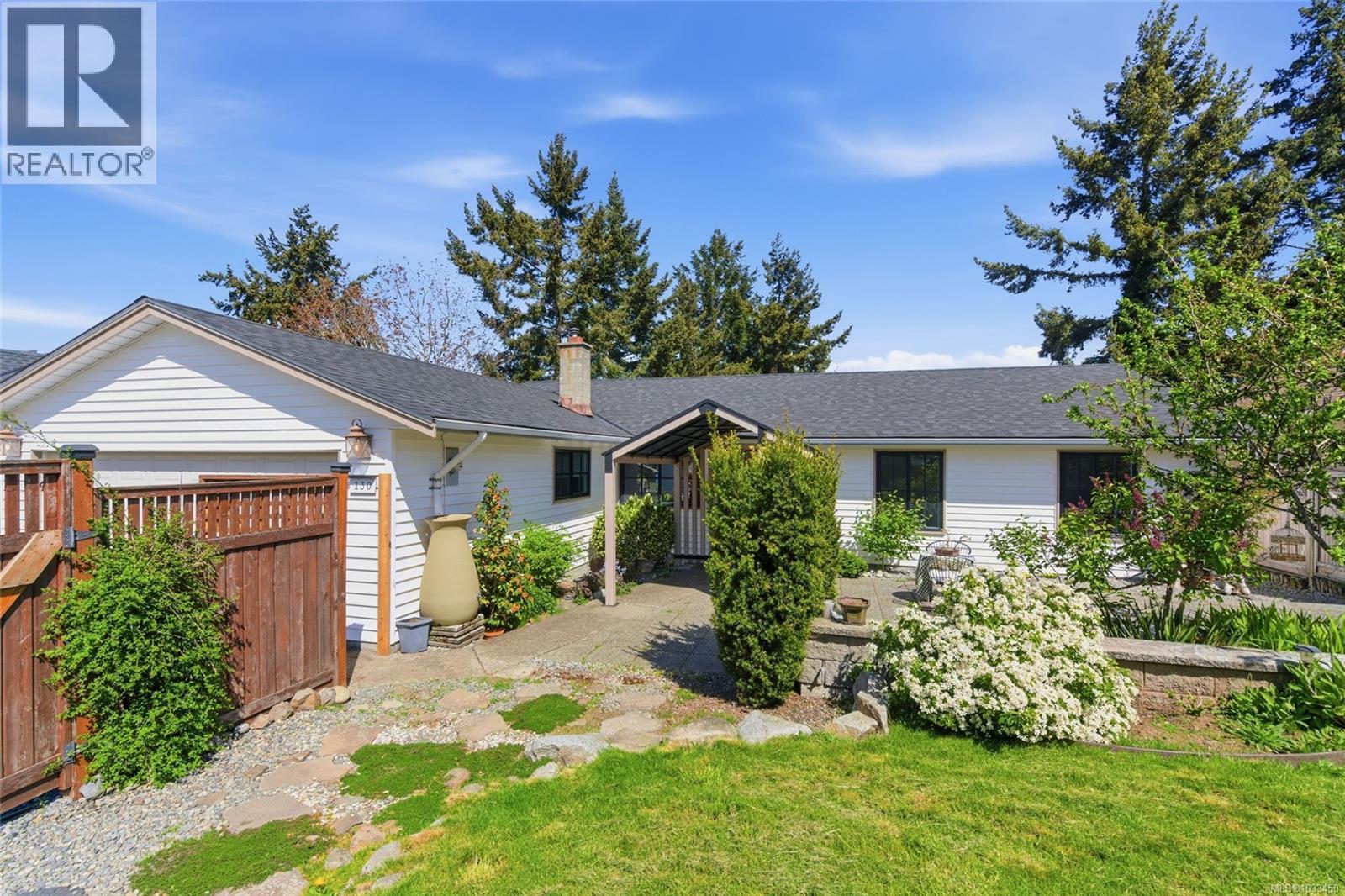 130 HERITAGE DR