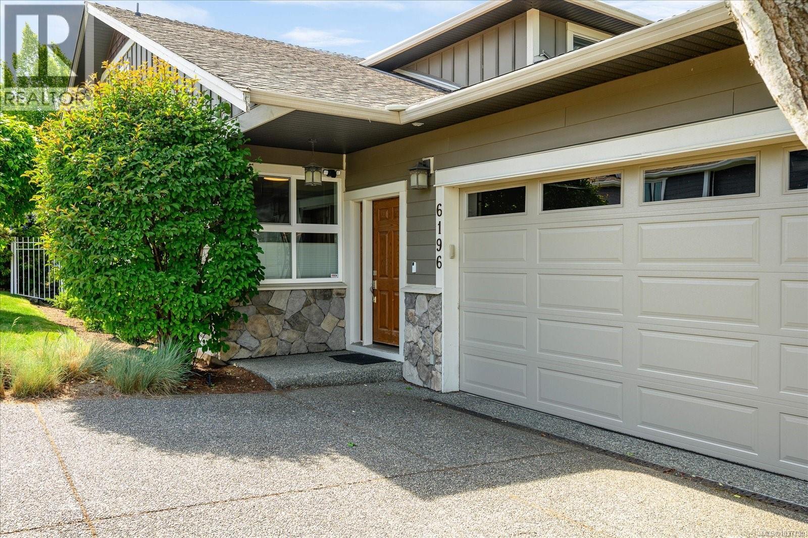 6196 STRATHCONA PL