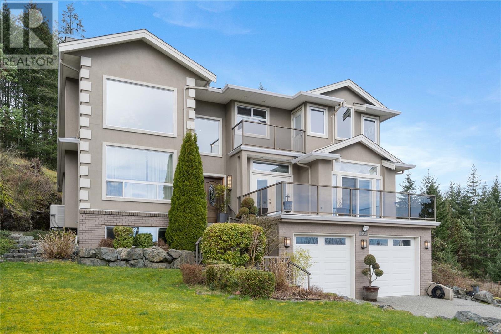 443 MONTCLAIR DR