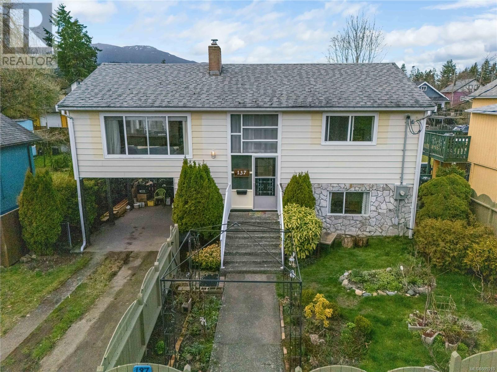 137 HARVEY ST