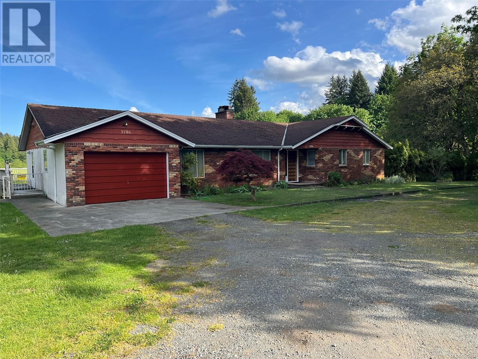 3786 JINGLE POT RD