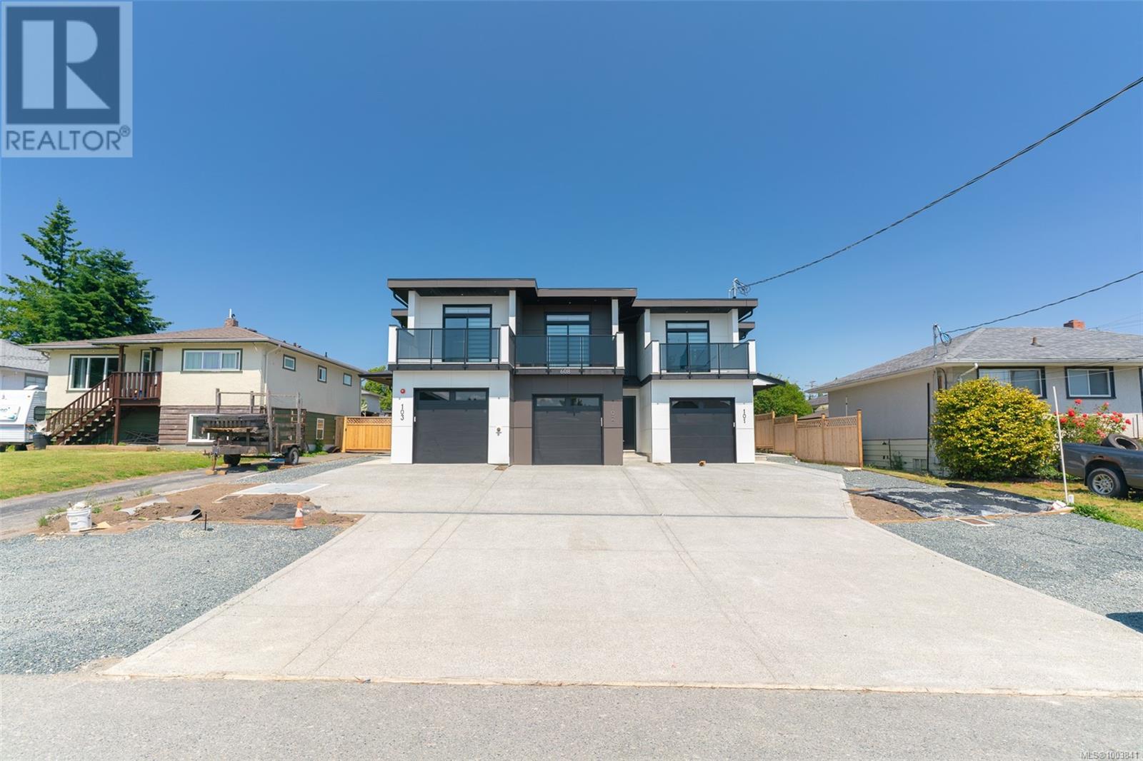 101 608 SANDY CRT