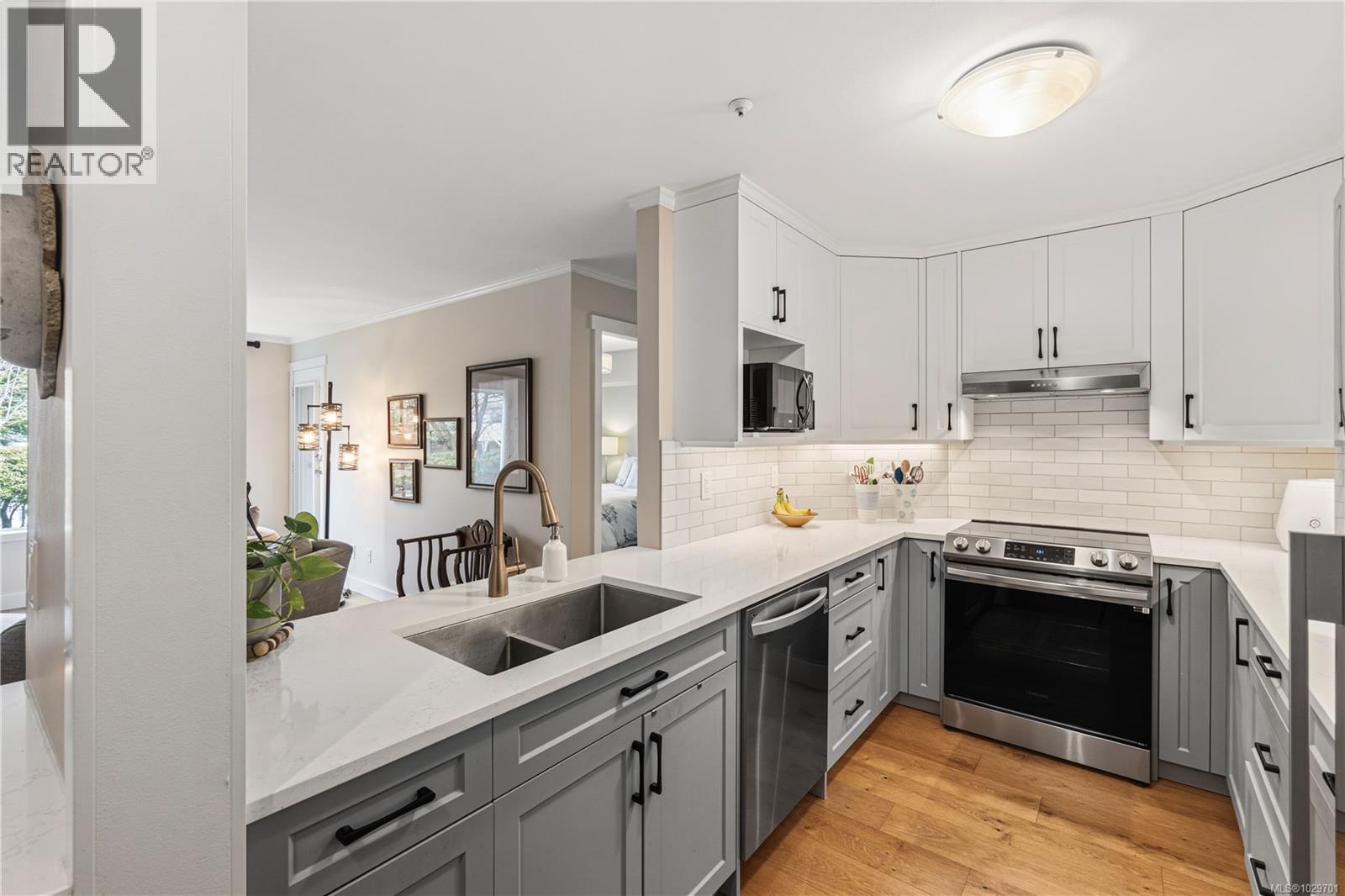 107 4965 VISTA VIEW CRES