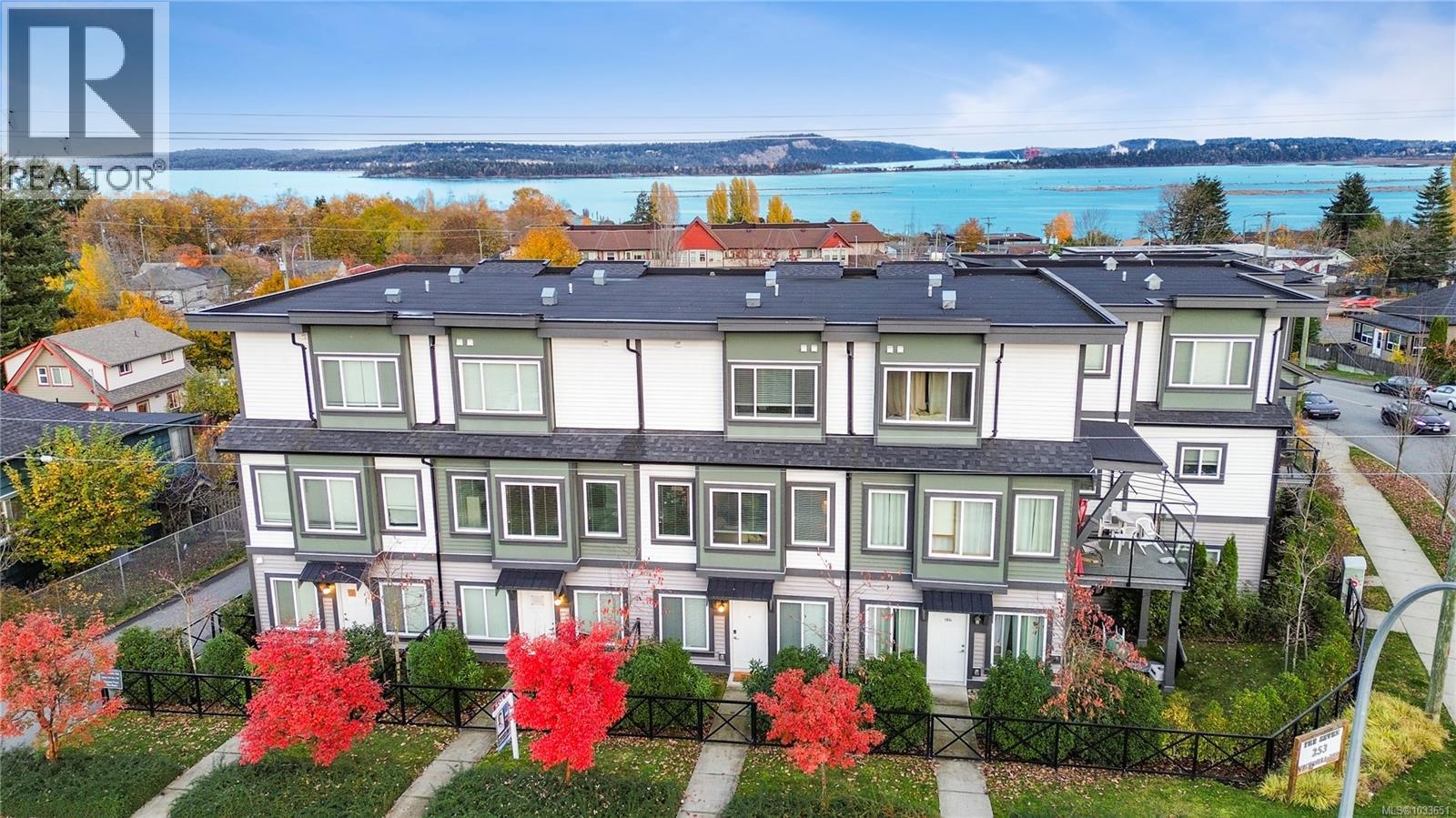101 253 VICTORIA RD