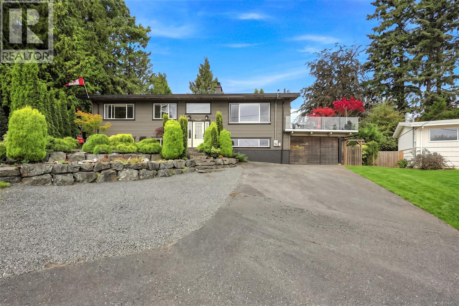 66 CORTEZ PL