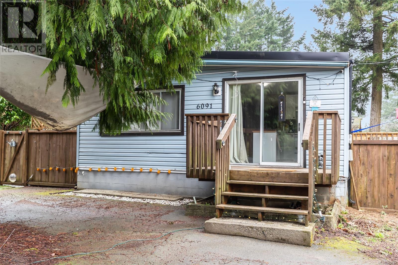 6091 PINE RIDGE CRES