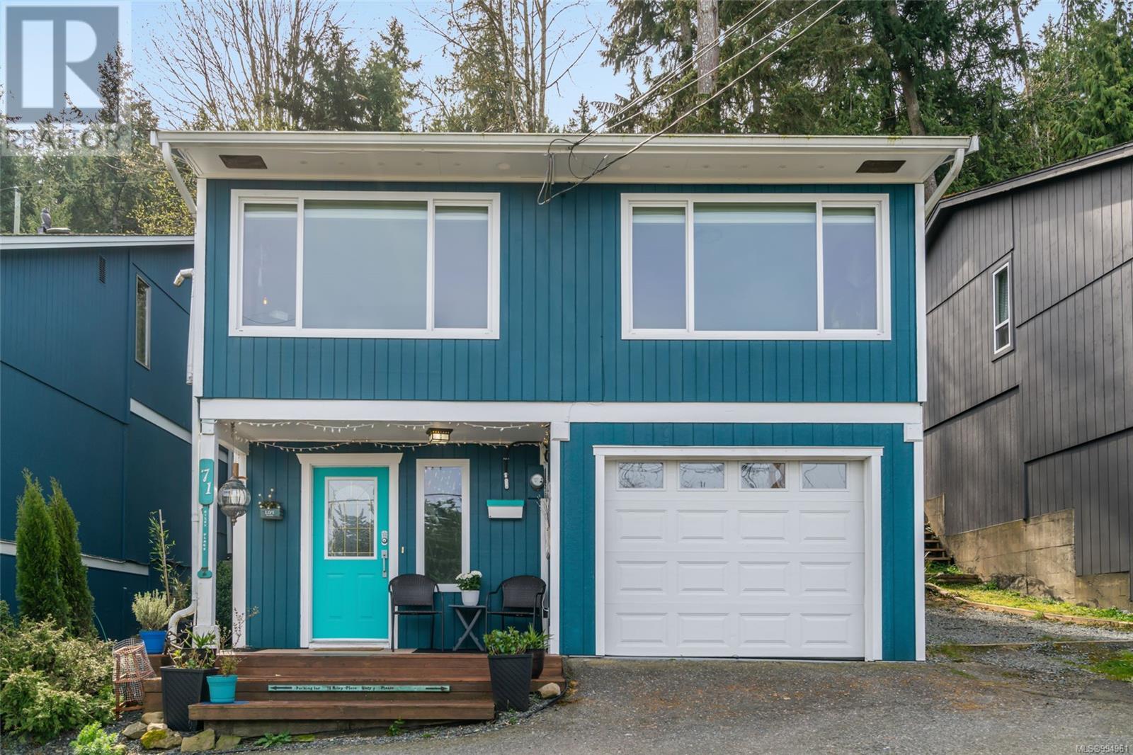 71 RILEY PL