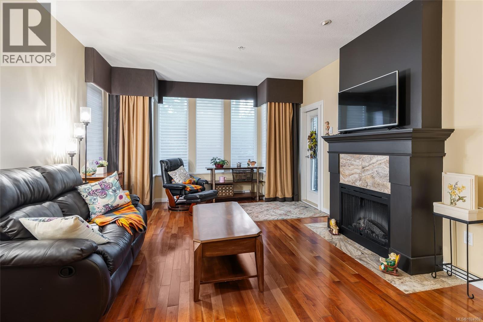 103 5660 EDGEWATER LANE