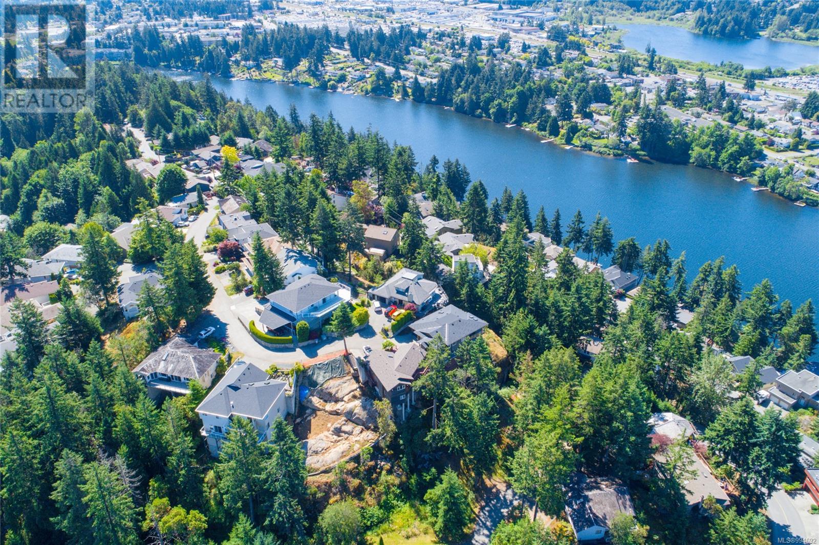 471 HERON PL