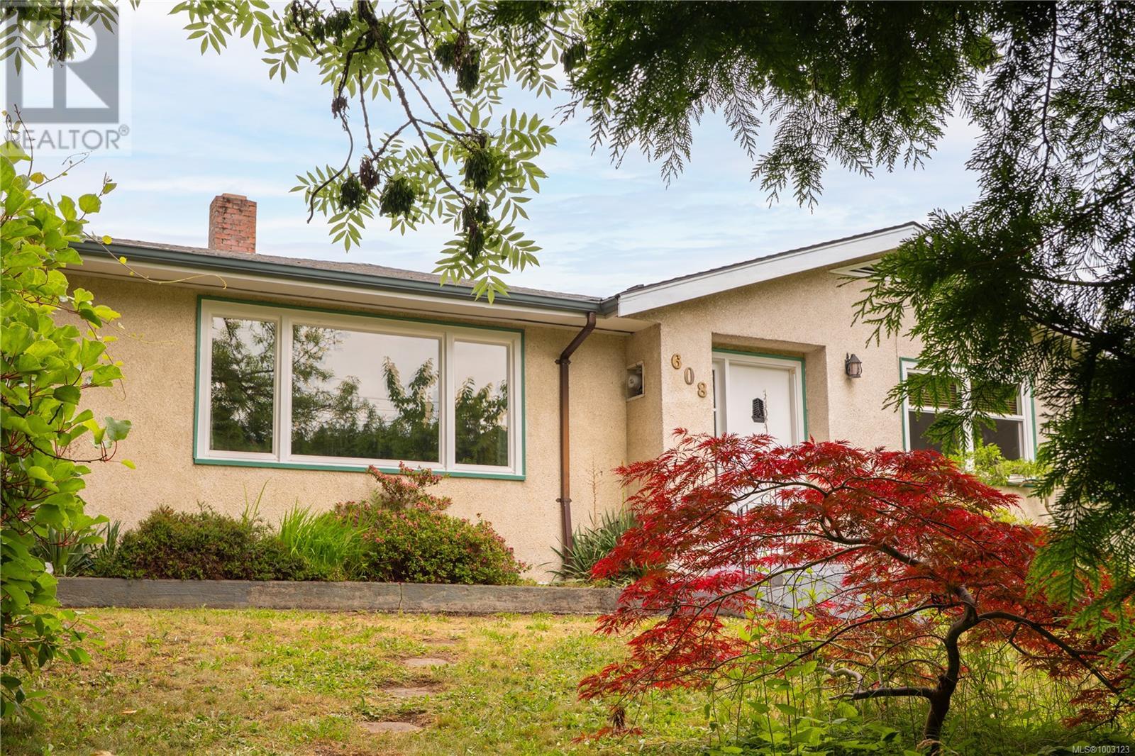 608 BRUCE AVE