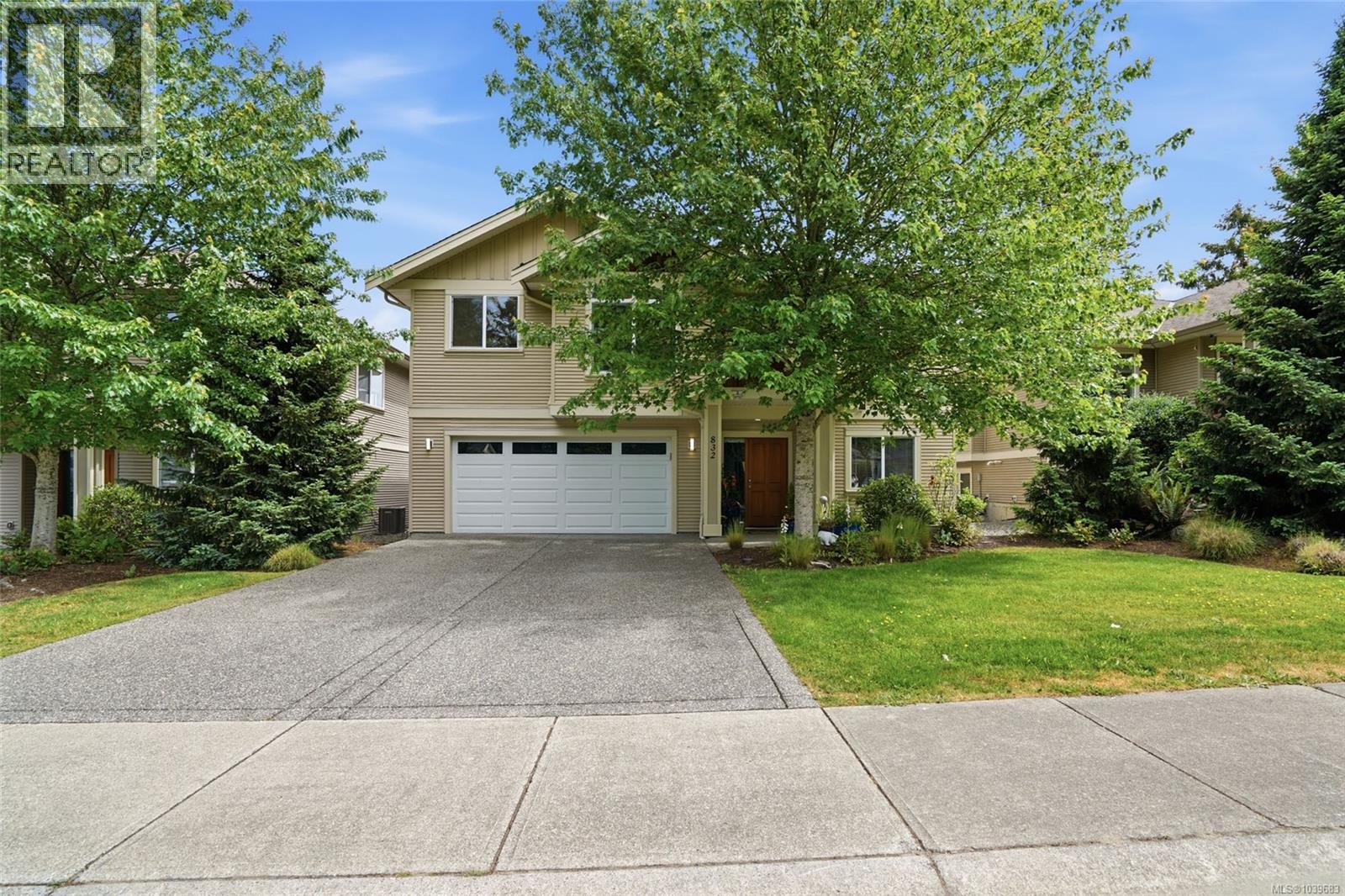 832 BROOKFIELD DR