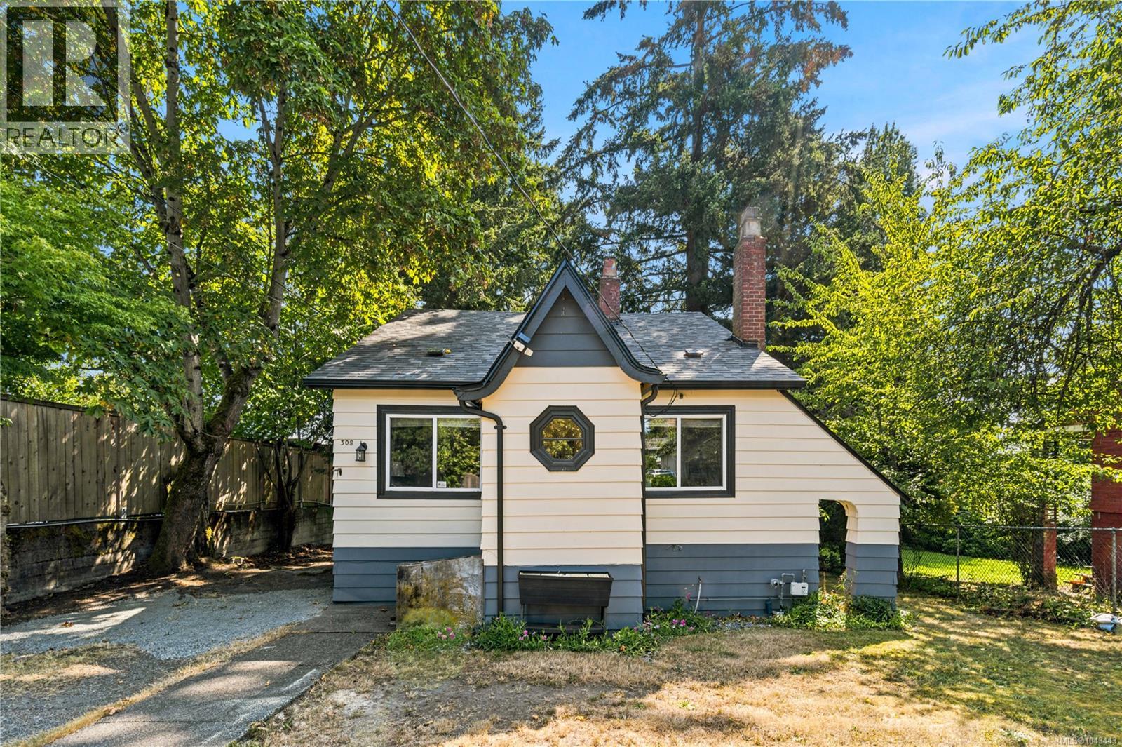 308 HOLLY AVE