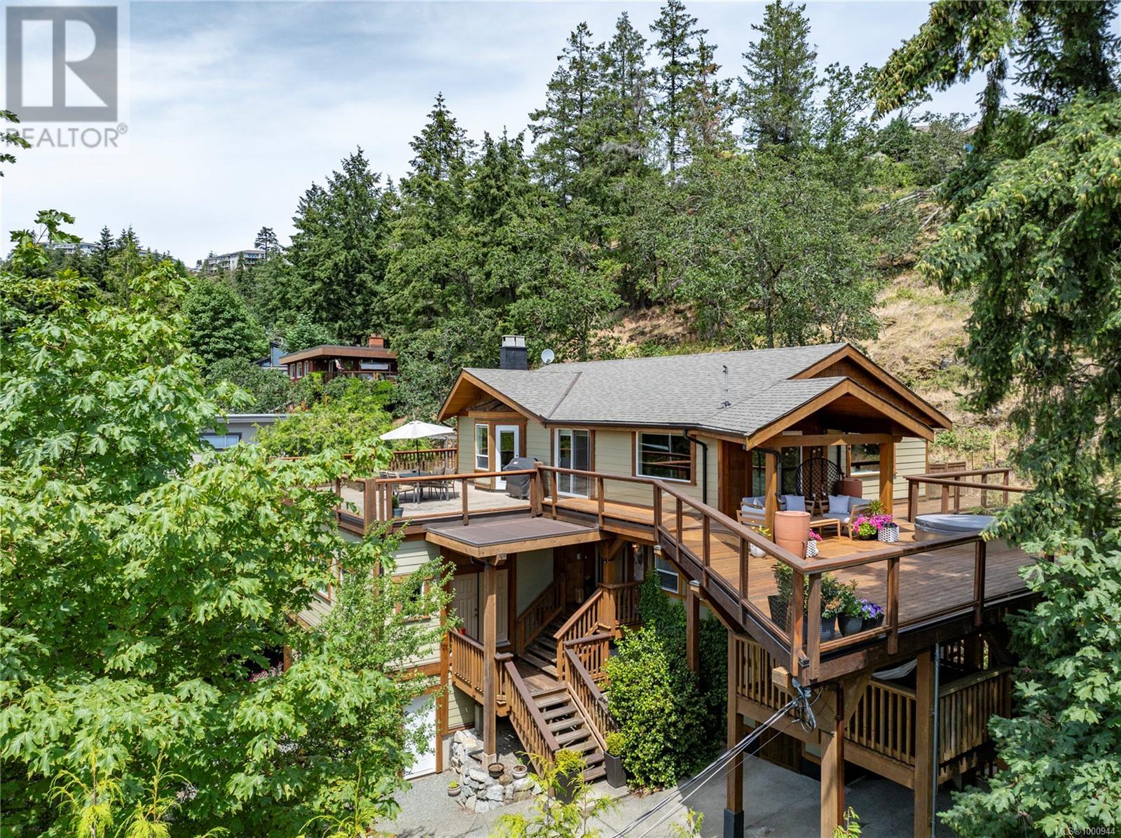 1589 SHERWOOD DR