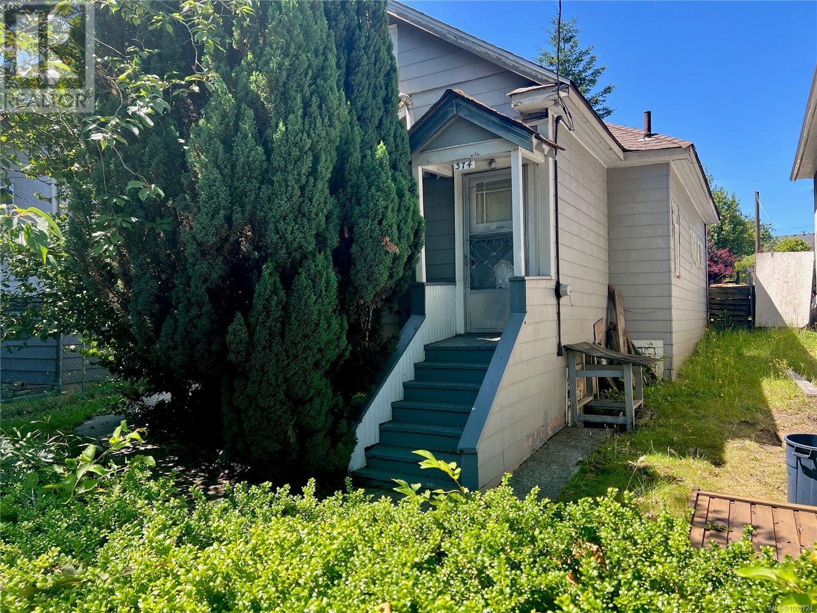 374 NICOL ST
