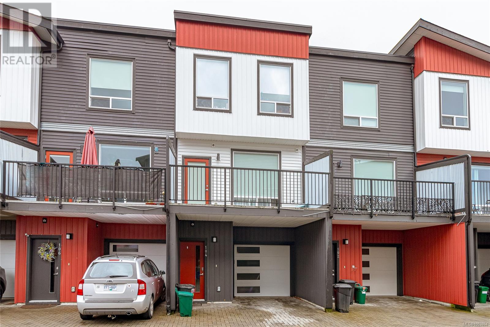 104 1726 KERRISDALE RD