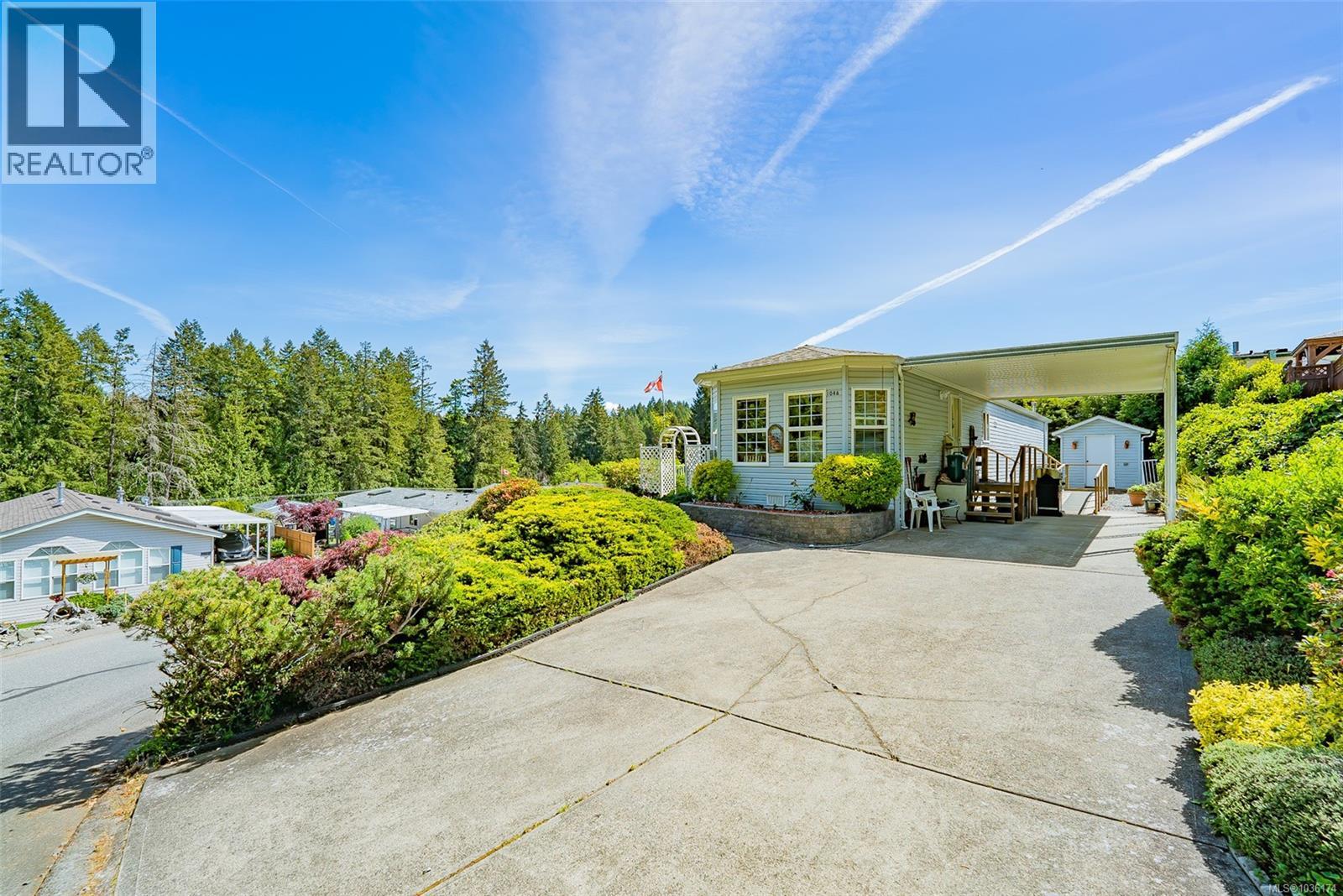 1046 COLLIER CRES