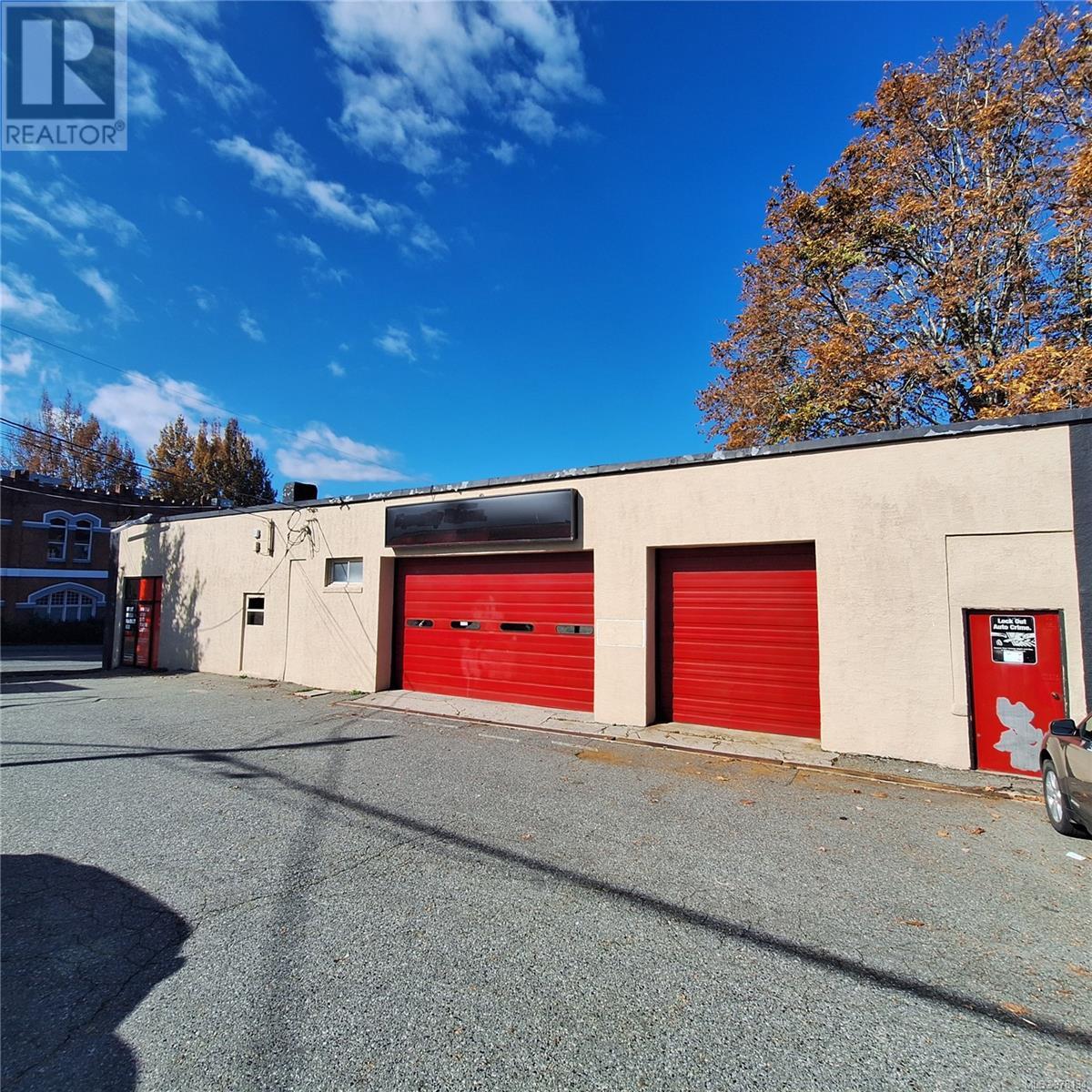 35 NICOL ST
