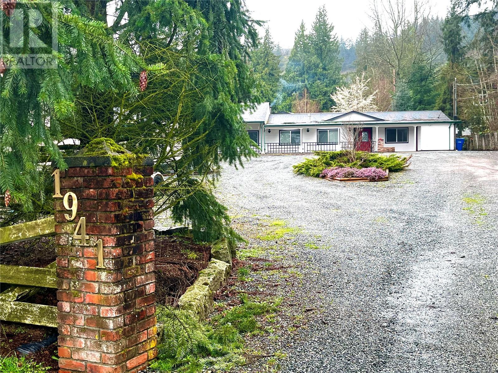 1941 JINGLE POT RD