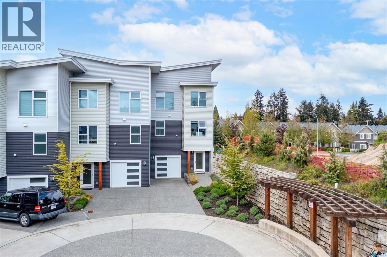 106 1800 SUMMERHILL PL