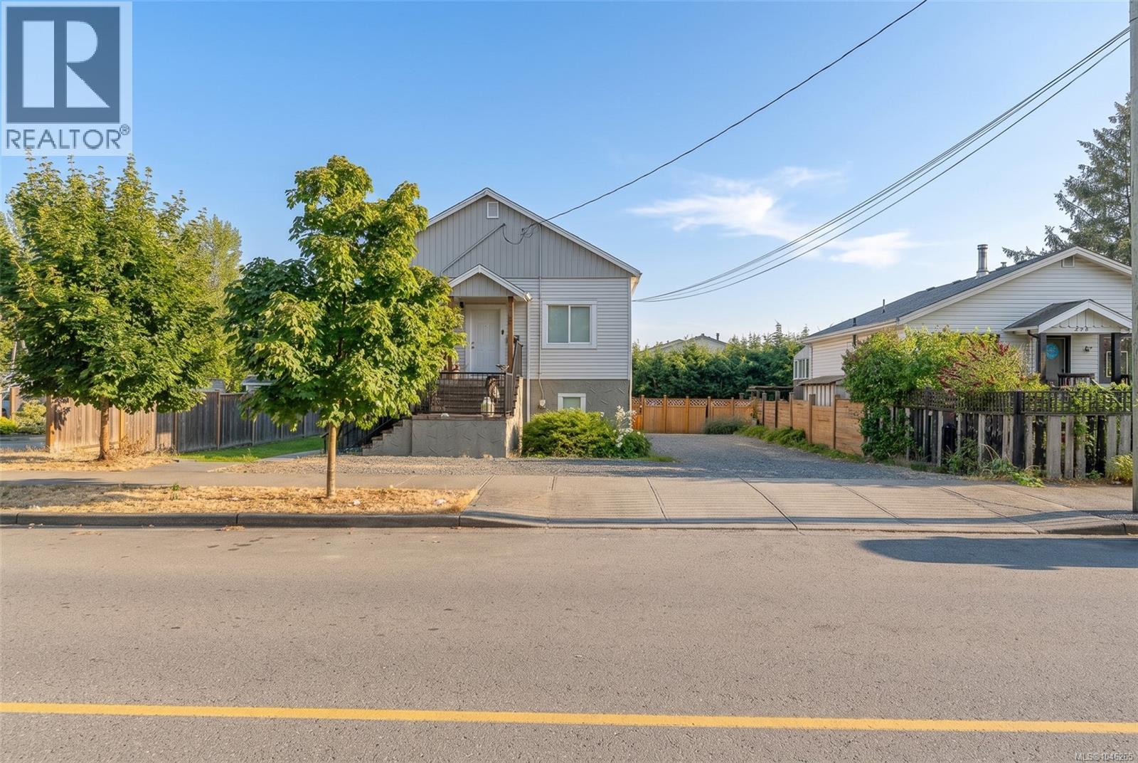 121 HAREWOOD RD