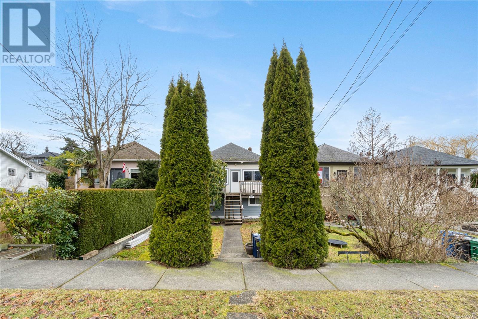217 MACHLEARY ST