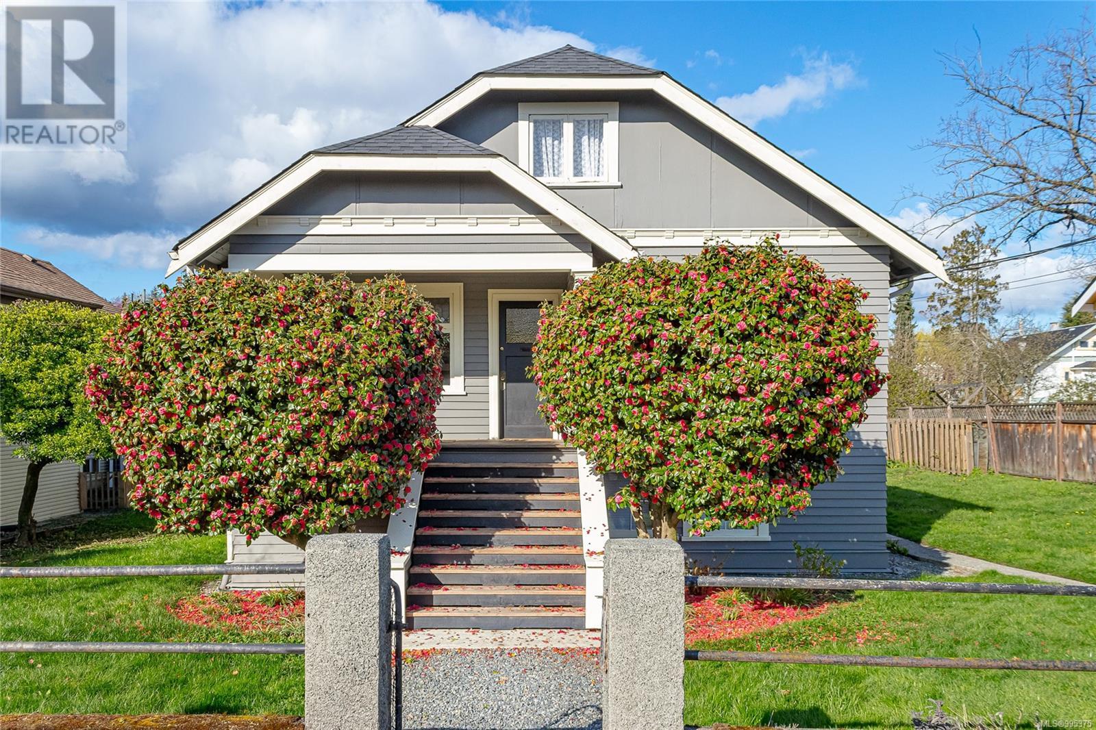 227 KENNEDY ST