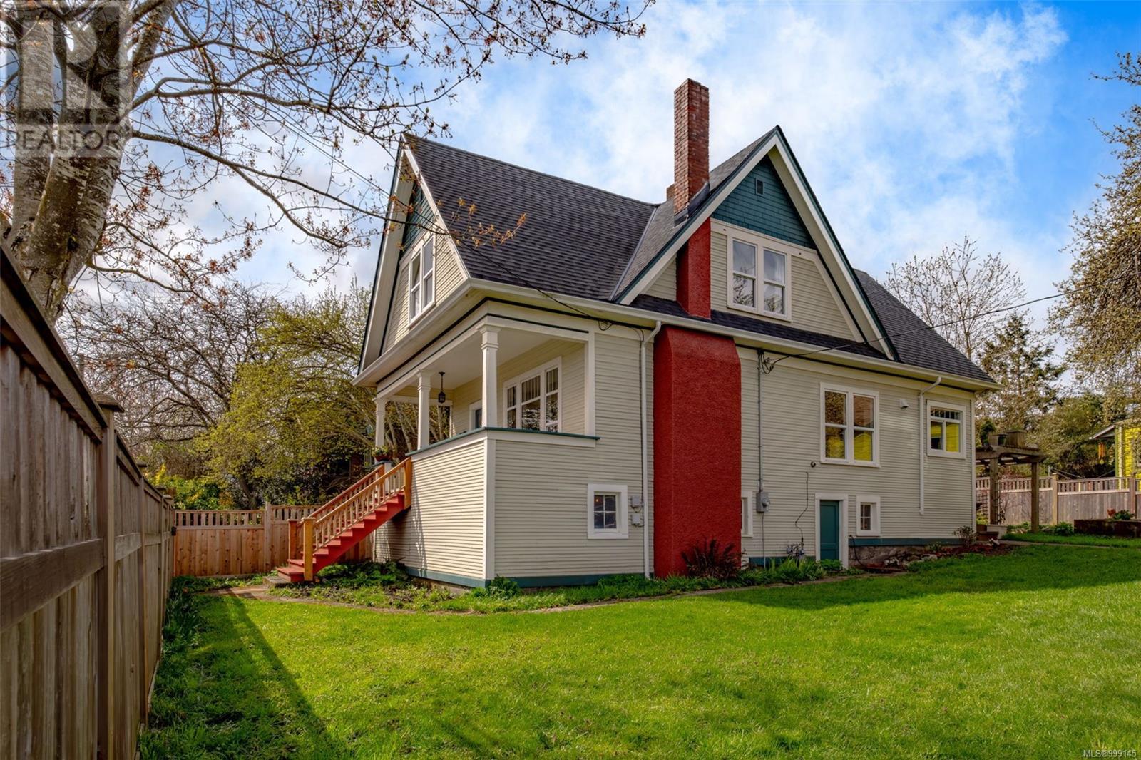 302 VICTORIA RD