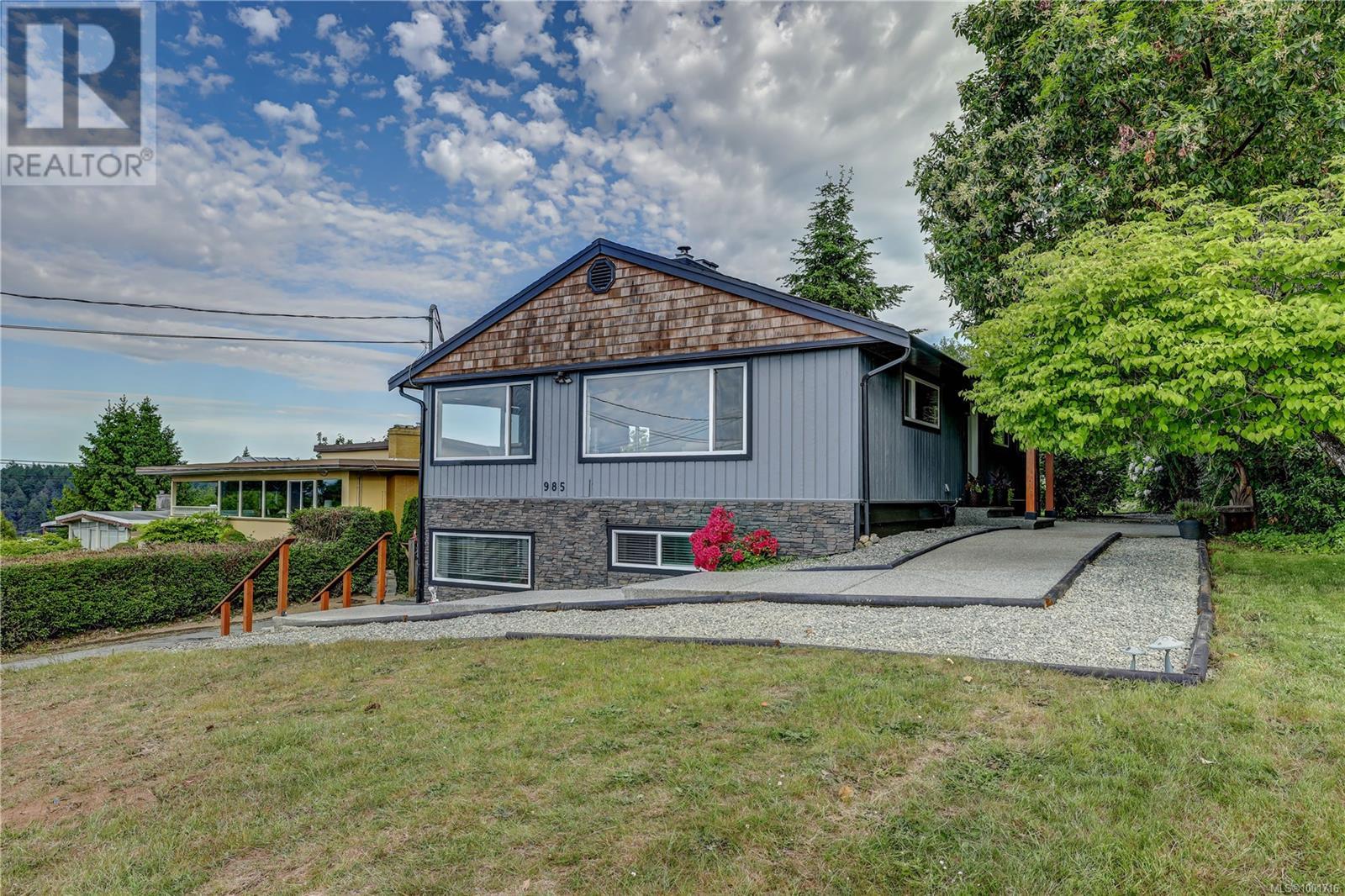 985 MALASPINA CRES