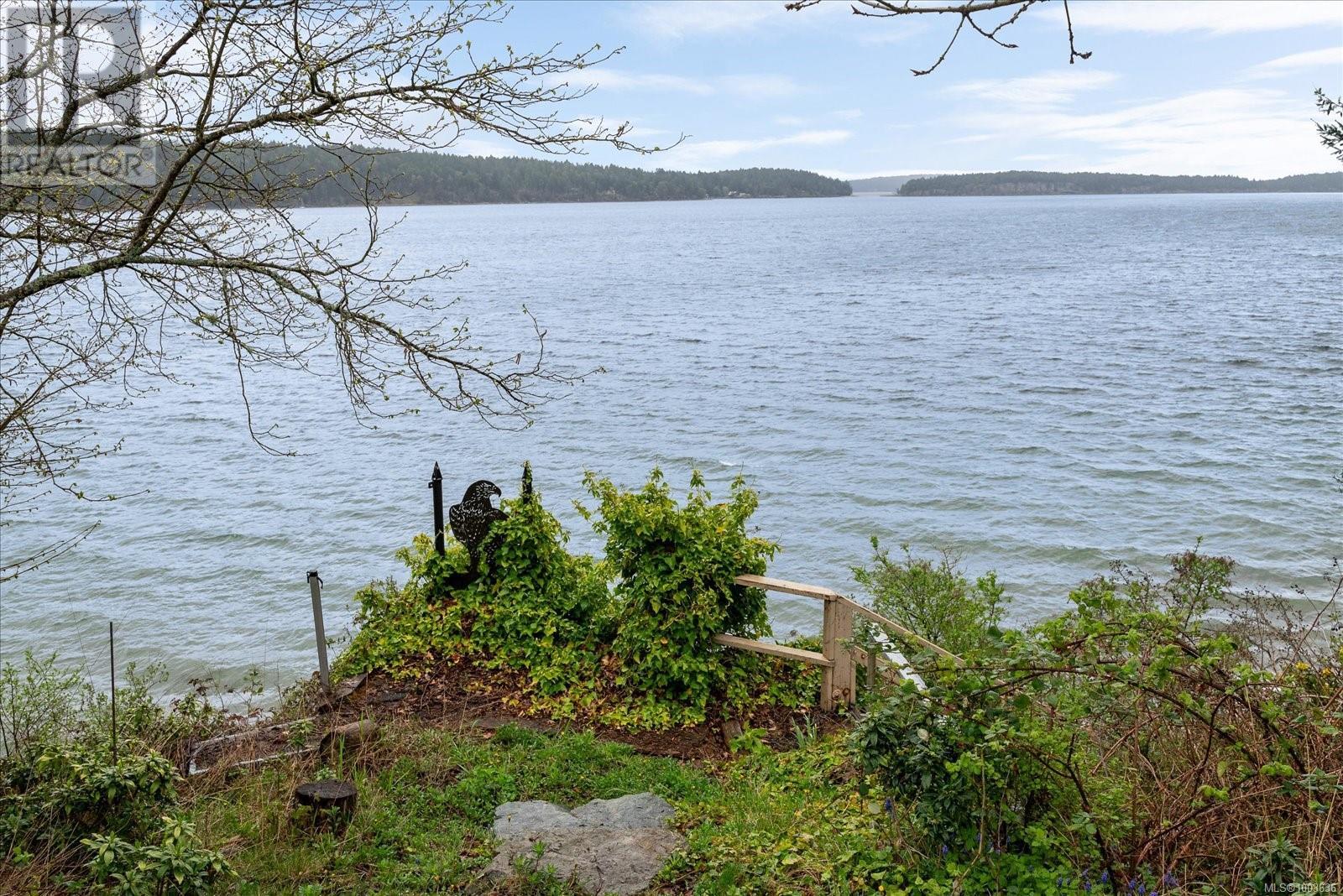 1424 SEASPRAY BLVD