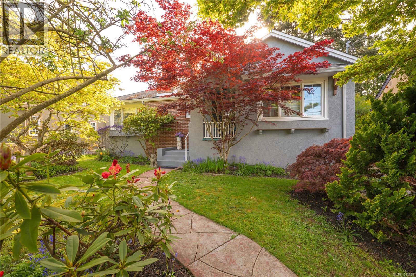 225 STEWART AVE