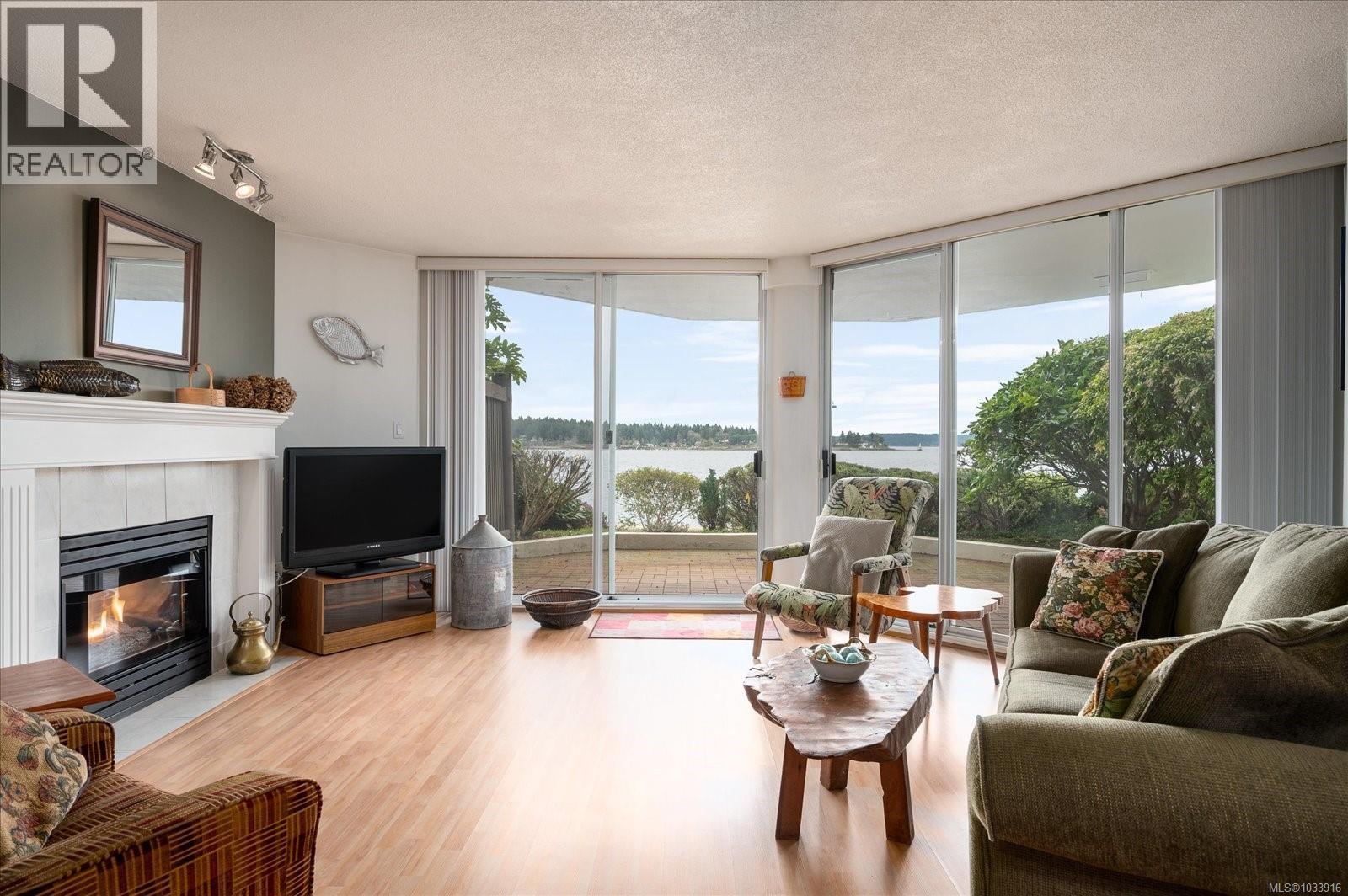 110 150 PROMENADE DR