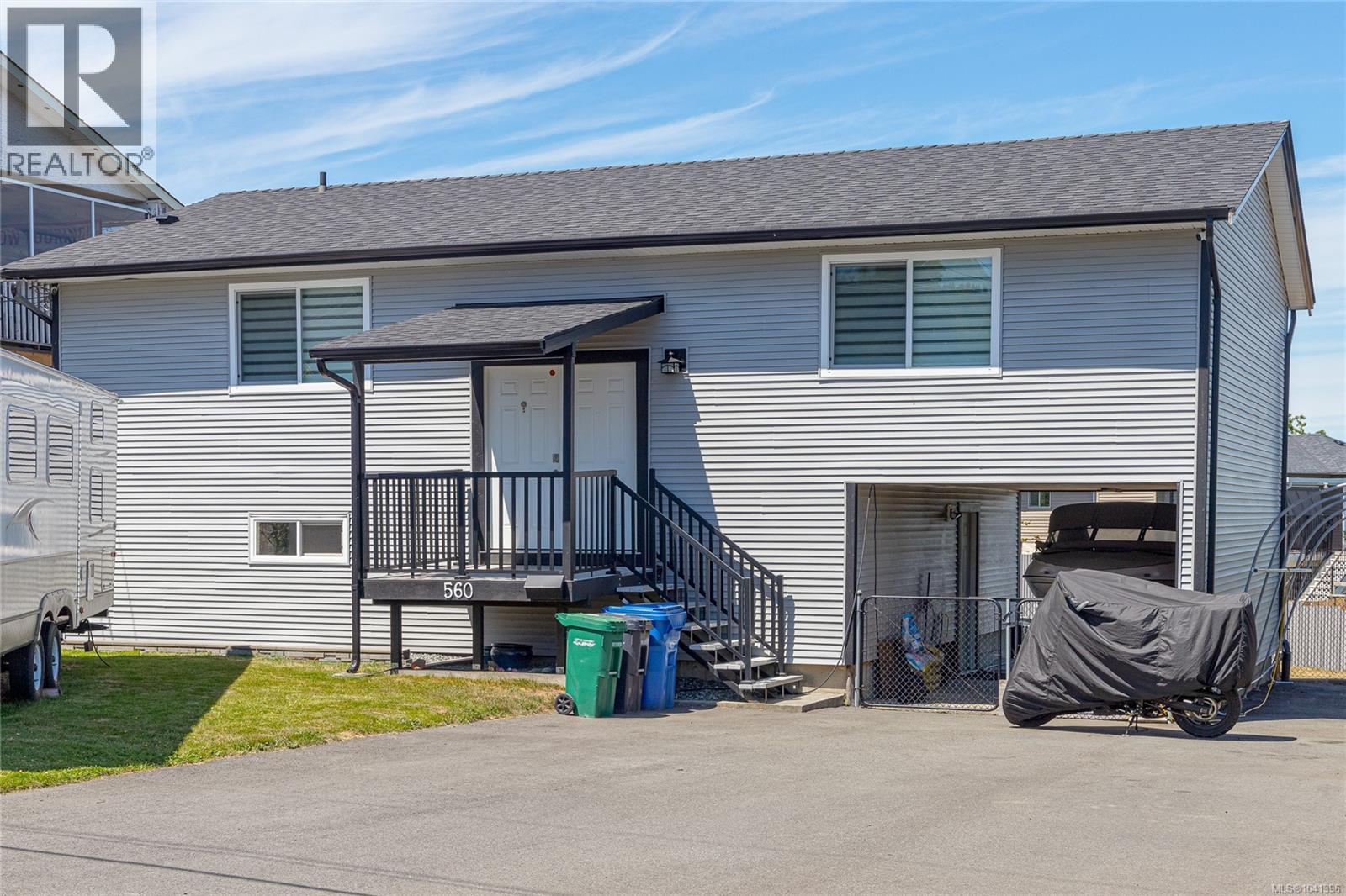 560 WEBER ST