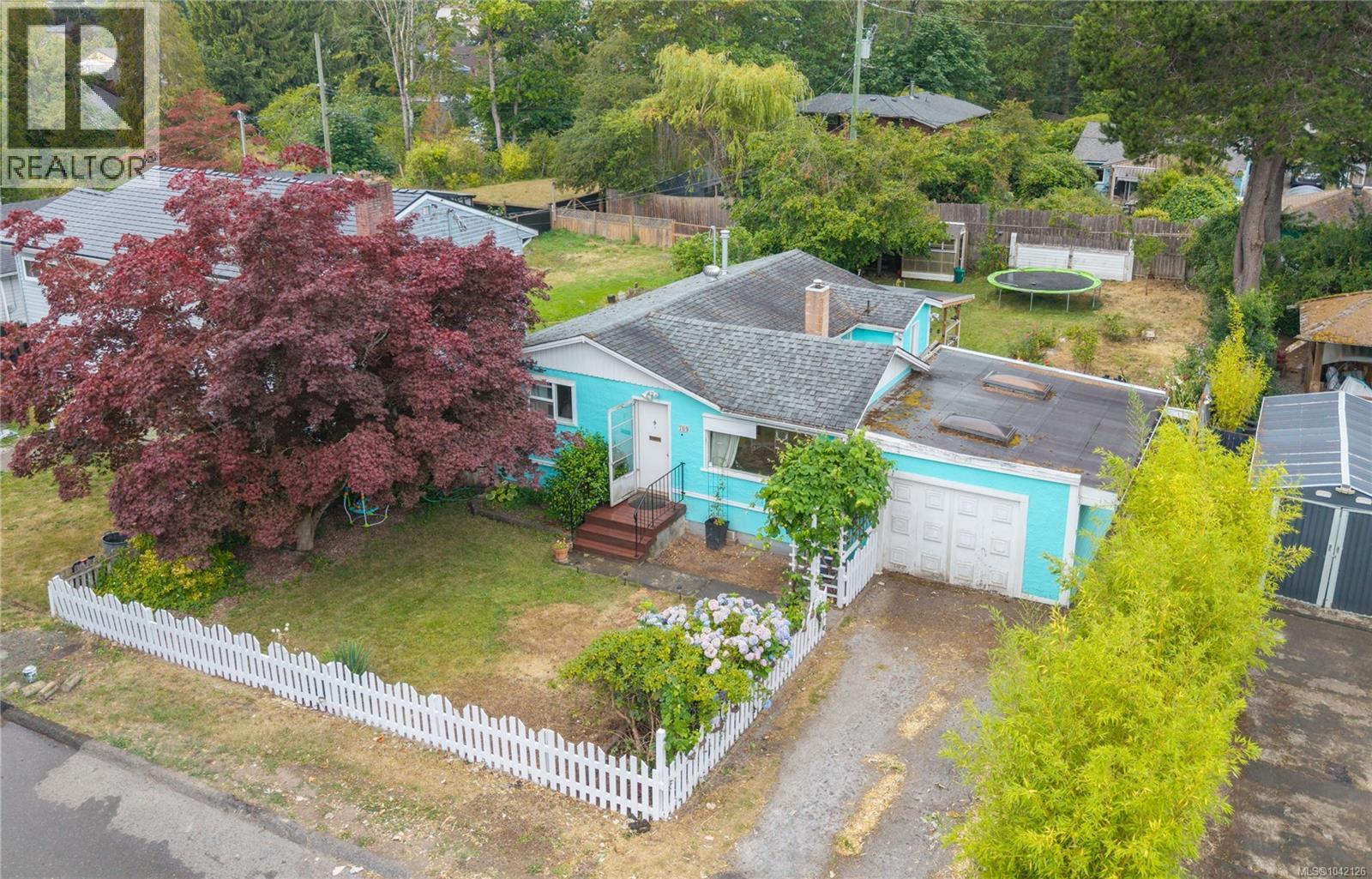 709 STIRLING AVE