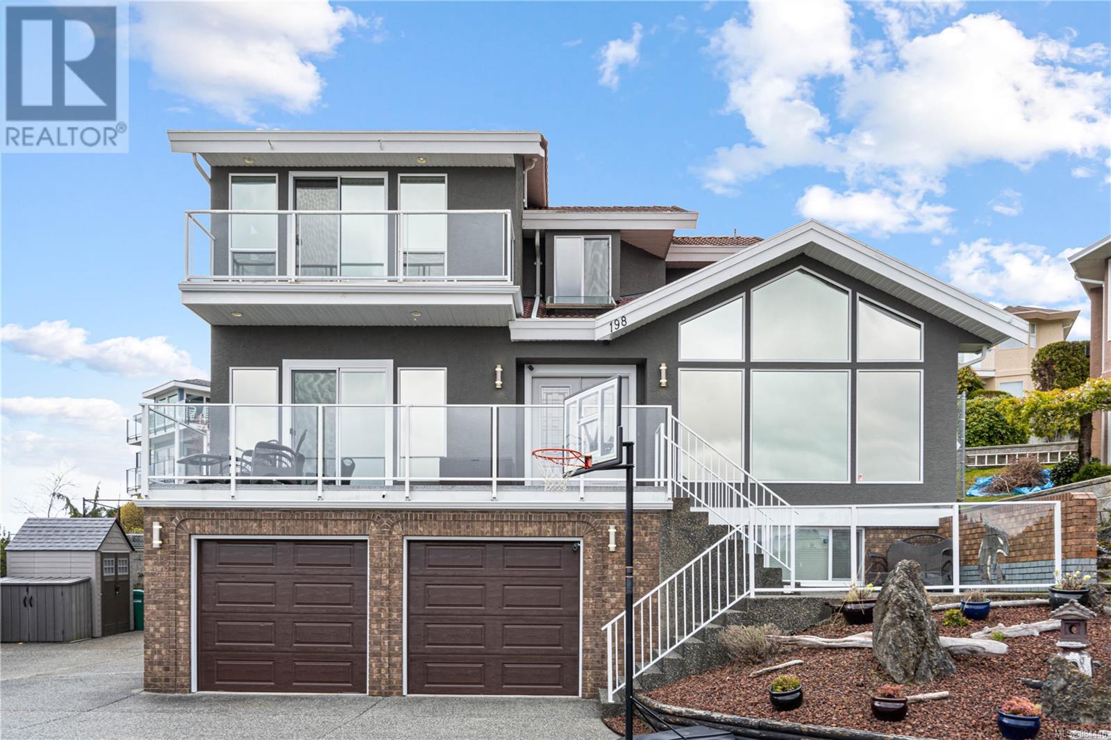 198 HERITAGE DR