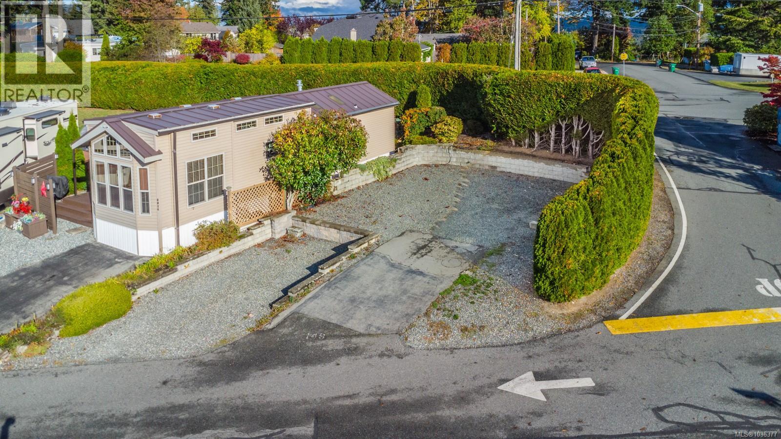 1100 WOSS LAKE DR