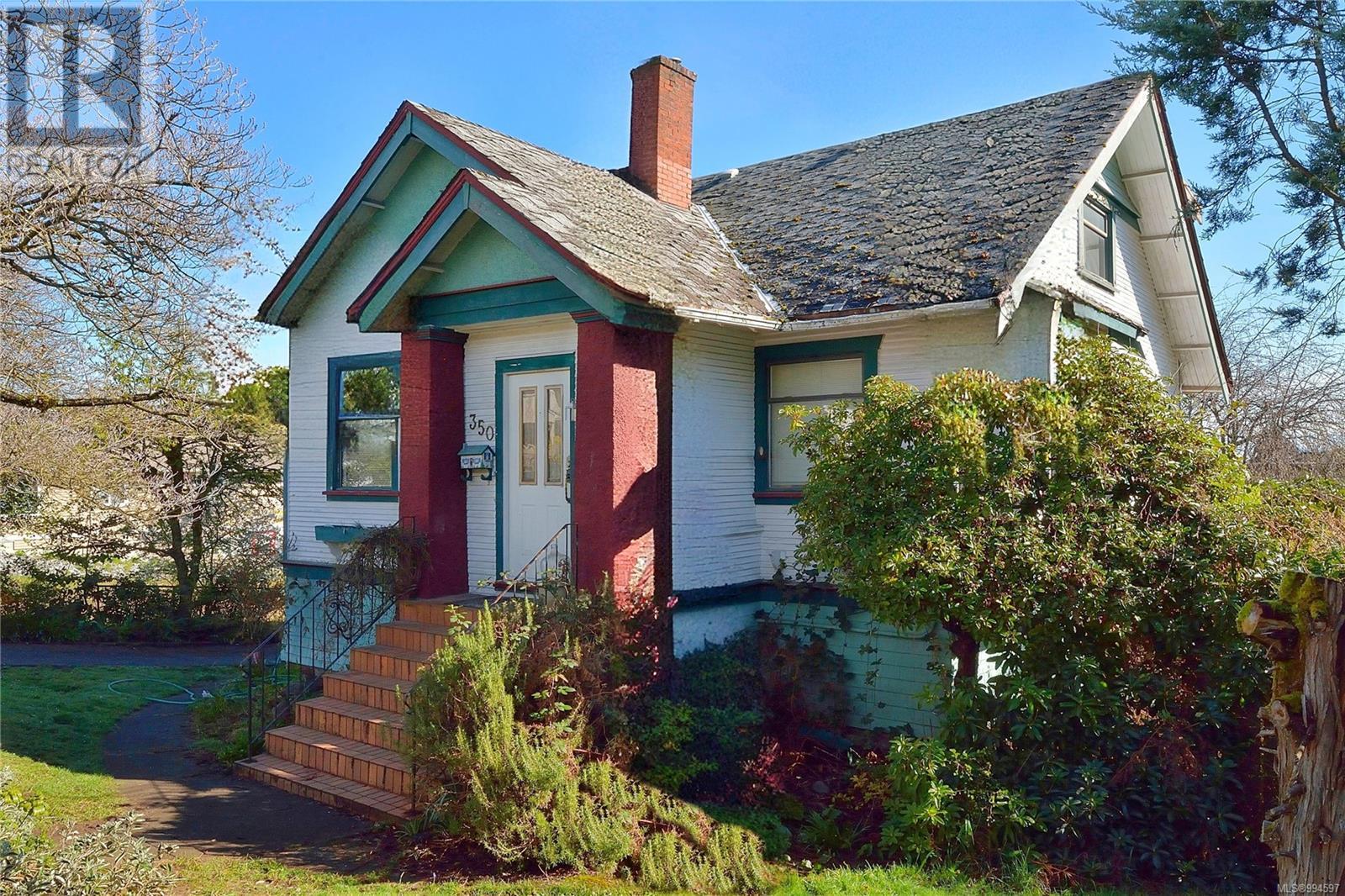 350 STEWART AVE