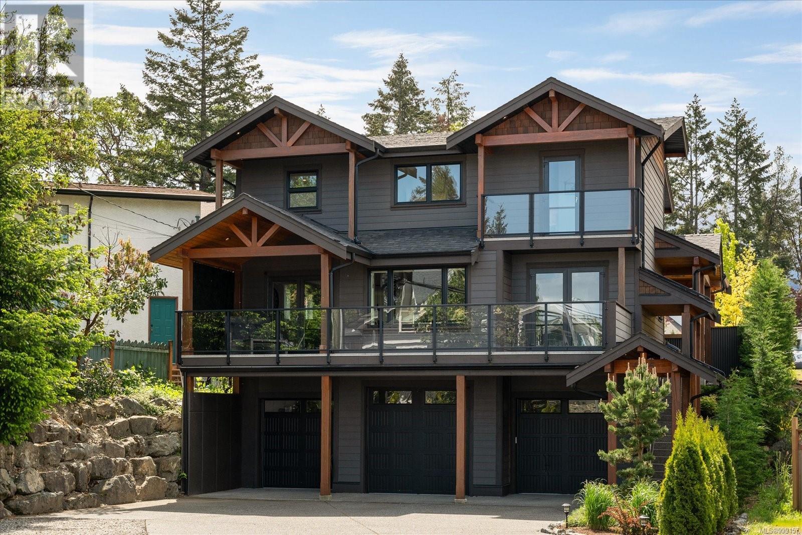 1285 COLLEGE DR