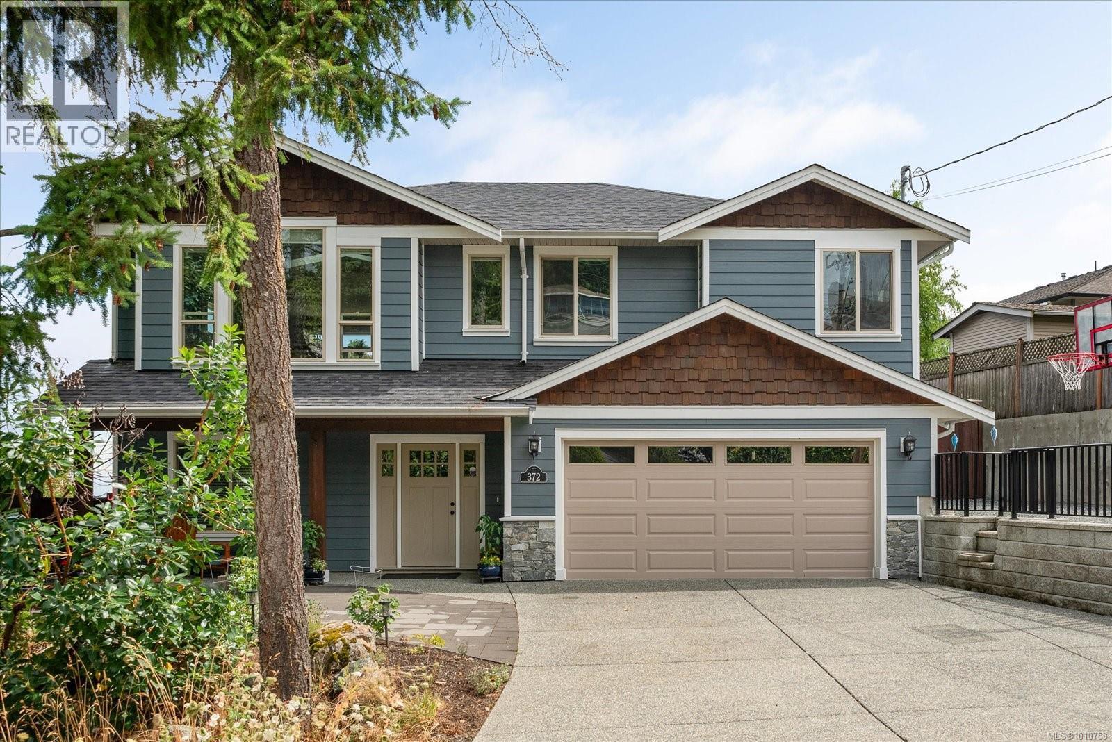 372 CARIBOO DR