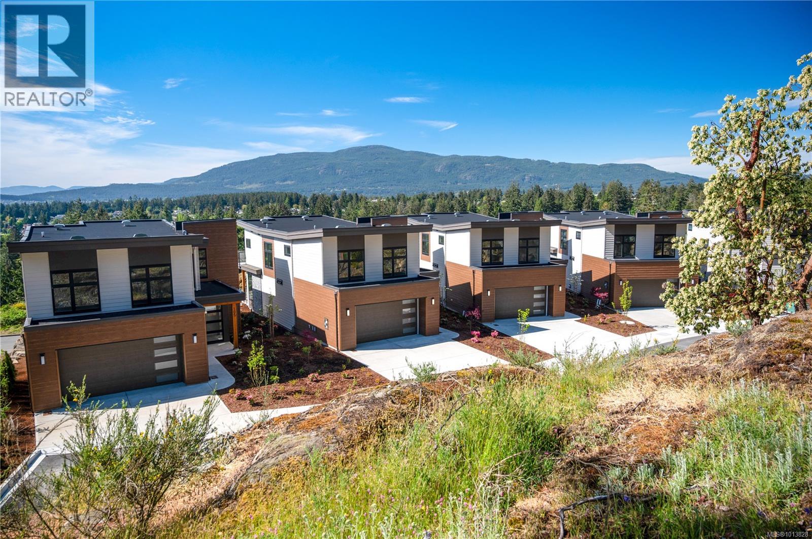 102 1220 MANZANITA PL