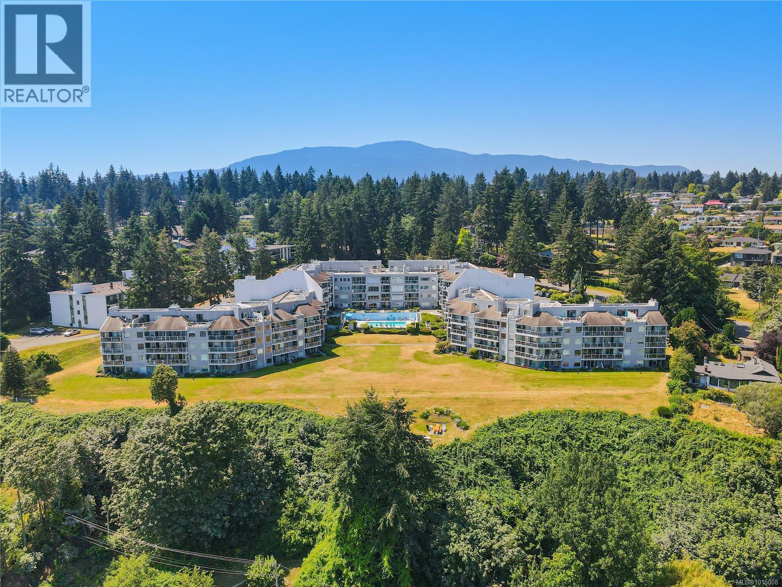 321 2562 DEPARTURE BAY RD