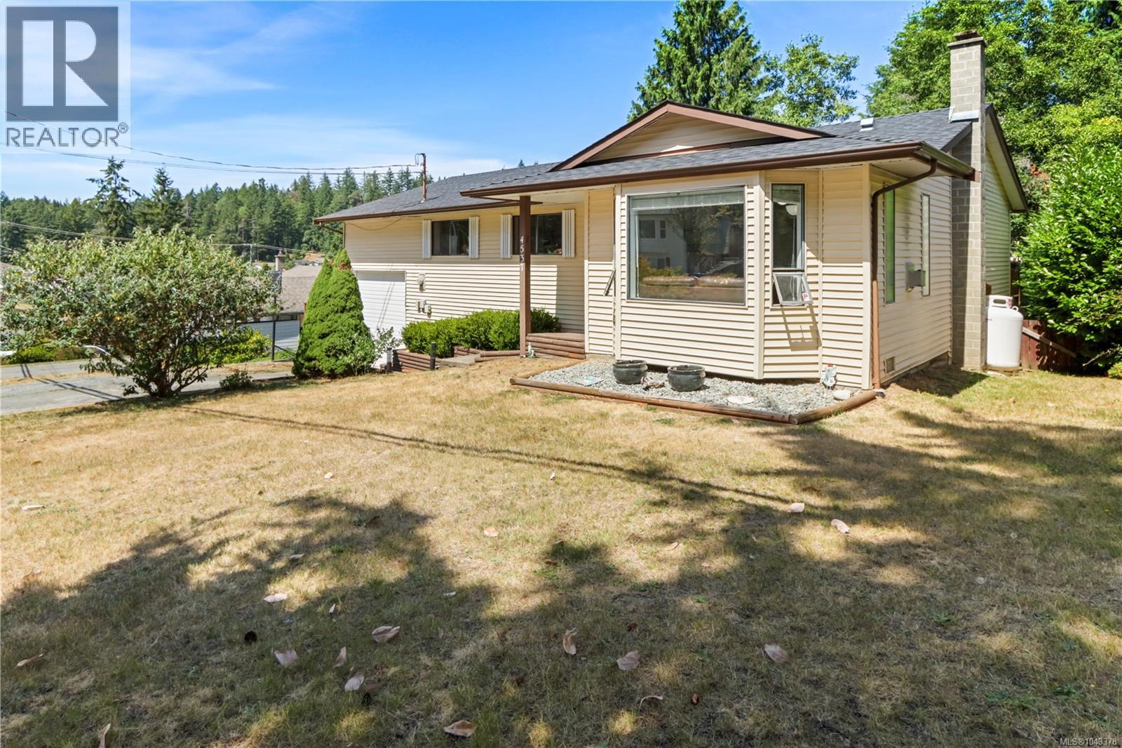 4537 WOODWINDS CRES