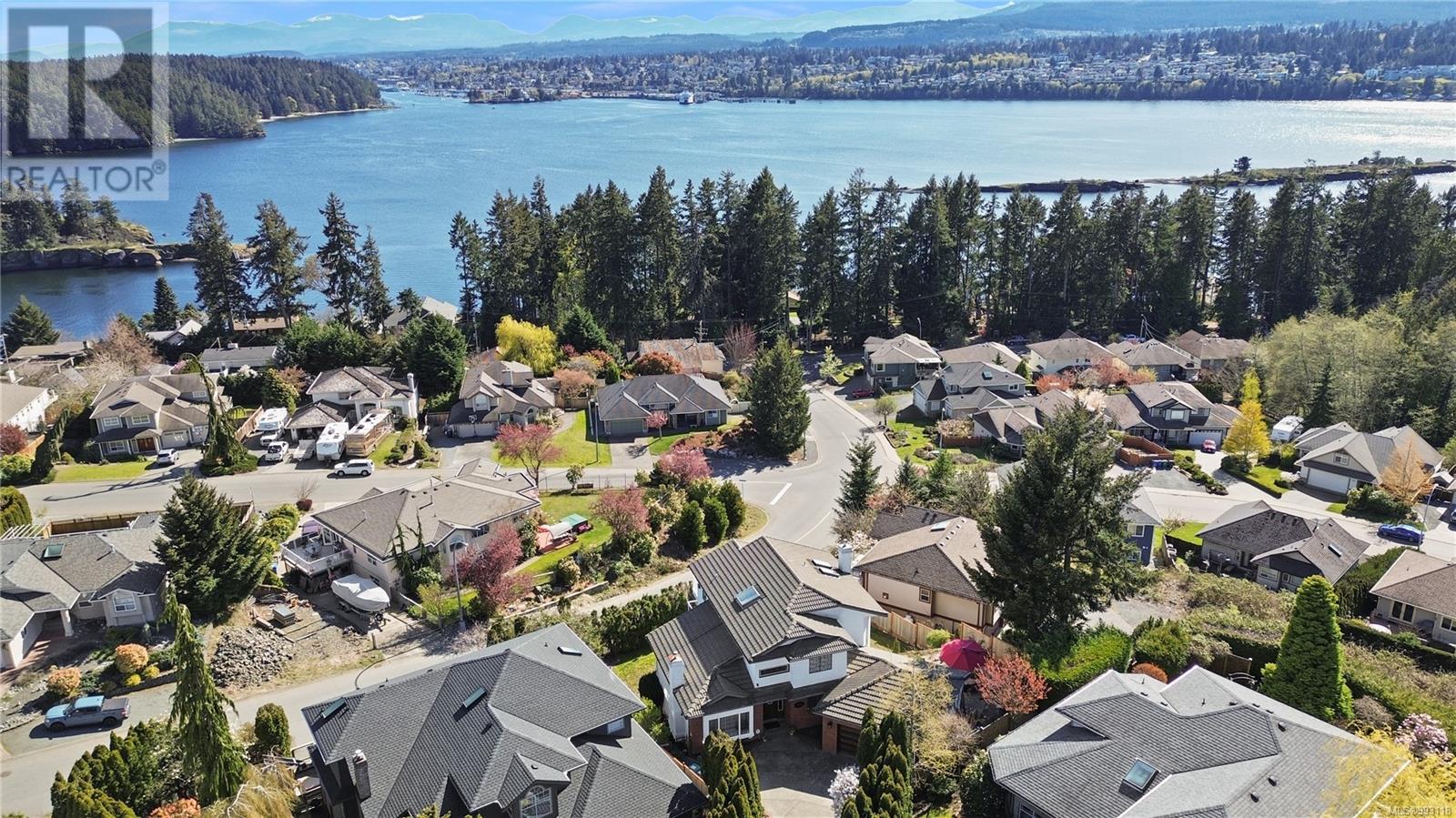 3279 CORDOVA BAY