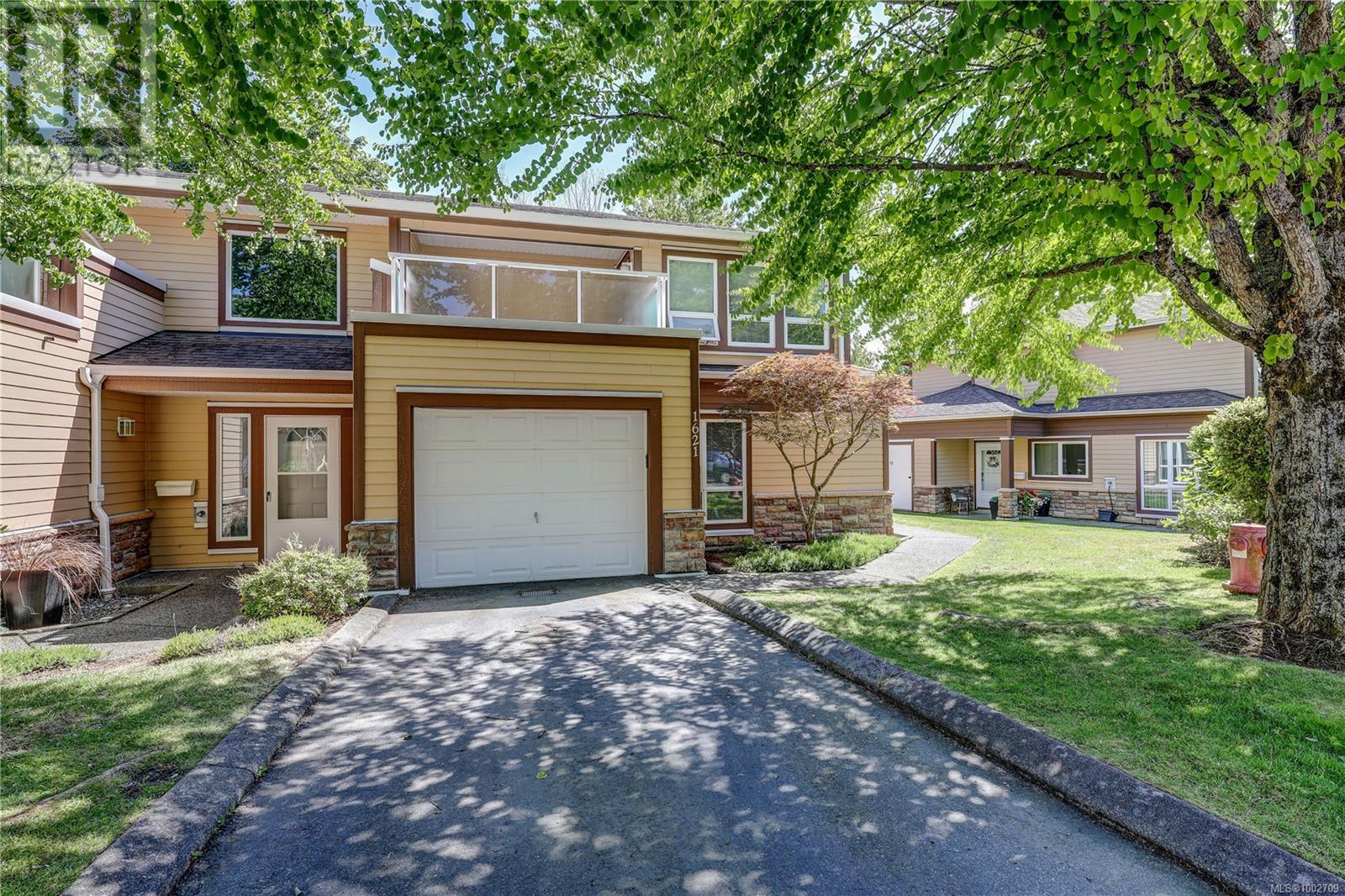 1621 CREEKSIDE DR