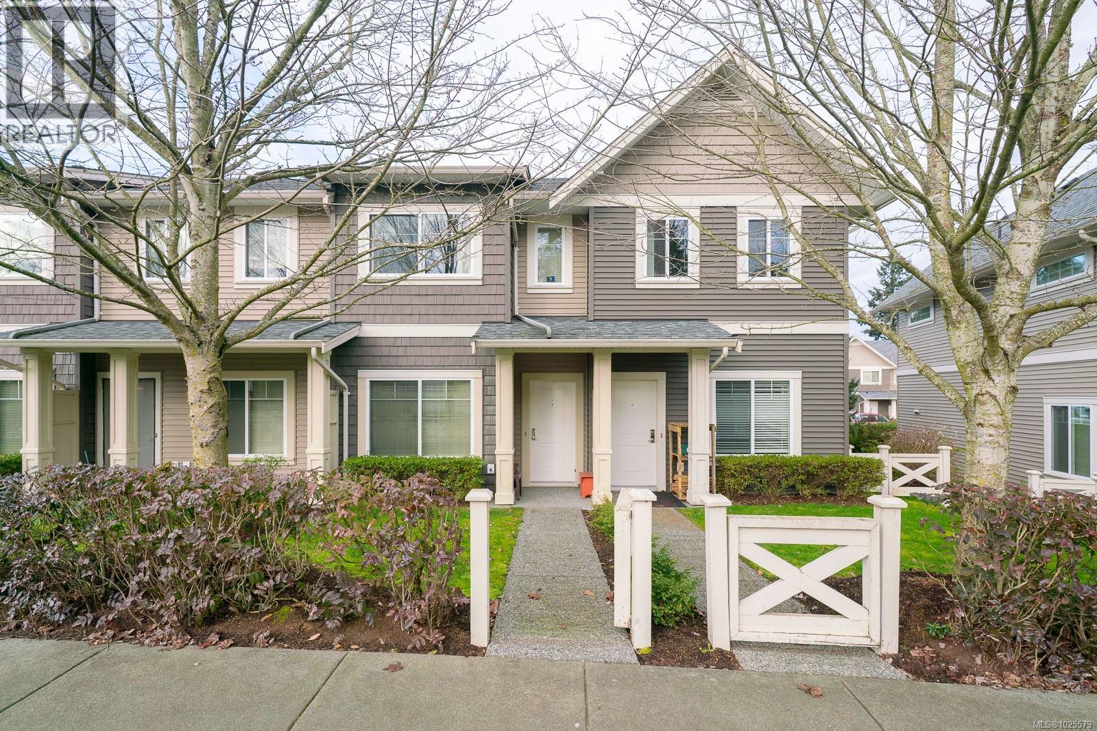 602 1675 CRESCENT VIEW DR