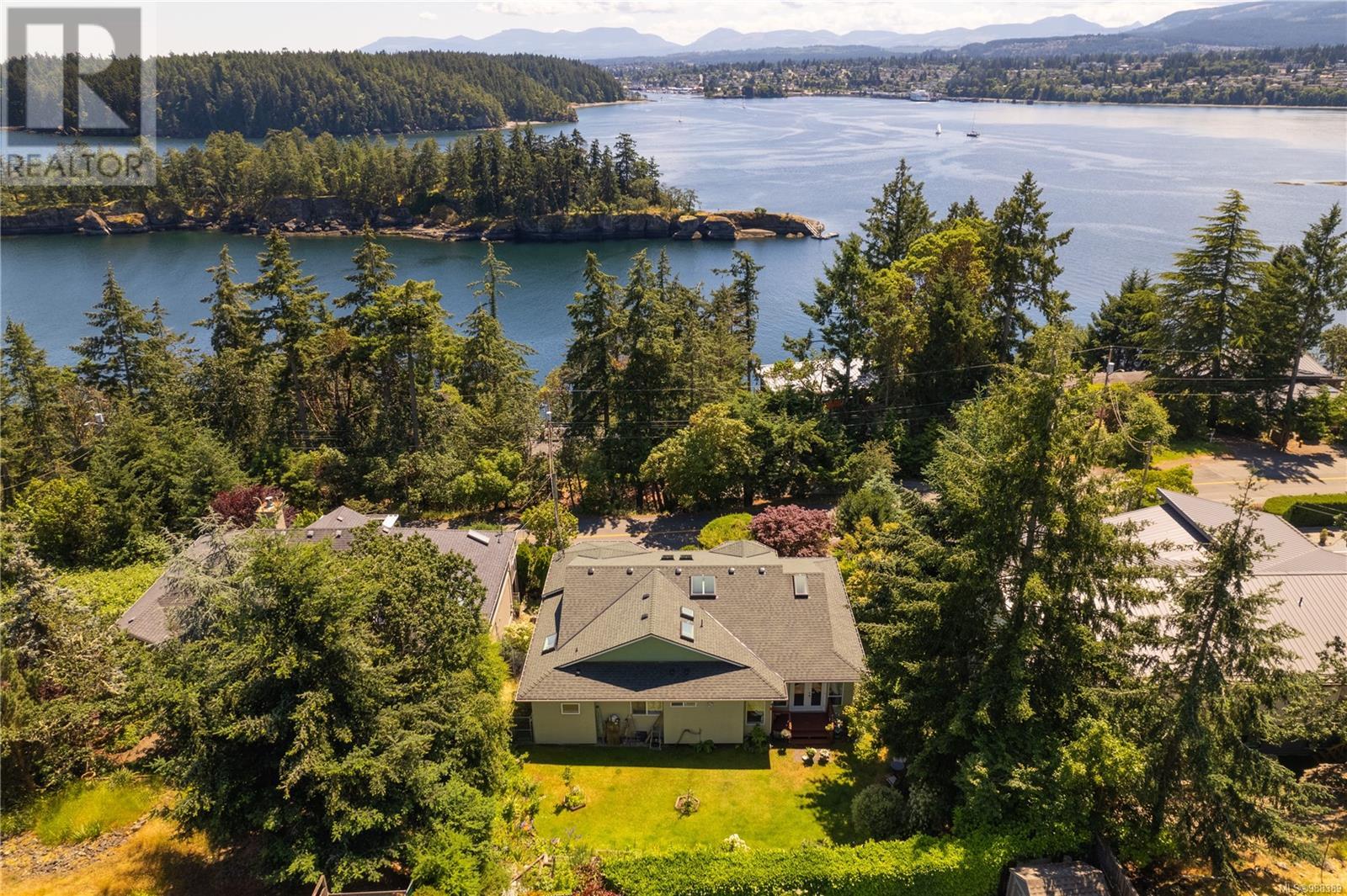 3335 STEPHENSON POINT RD
