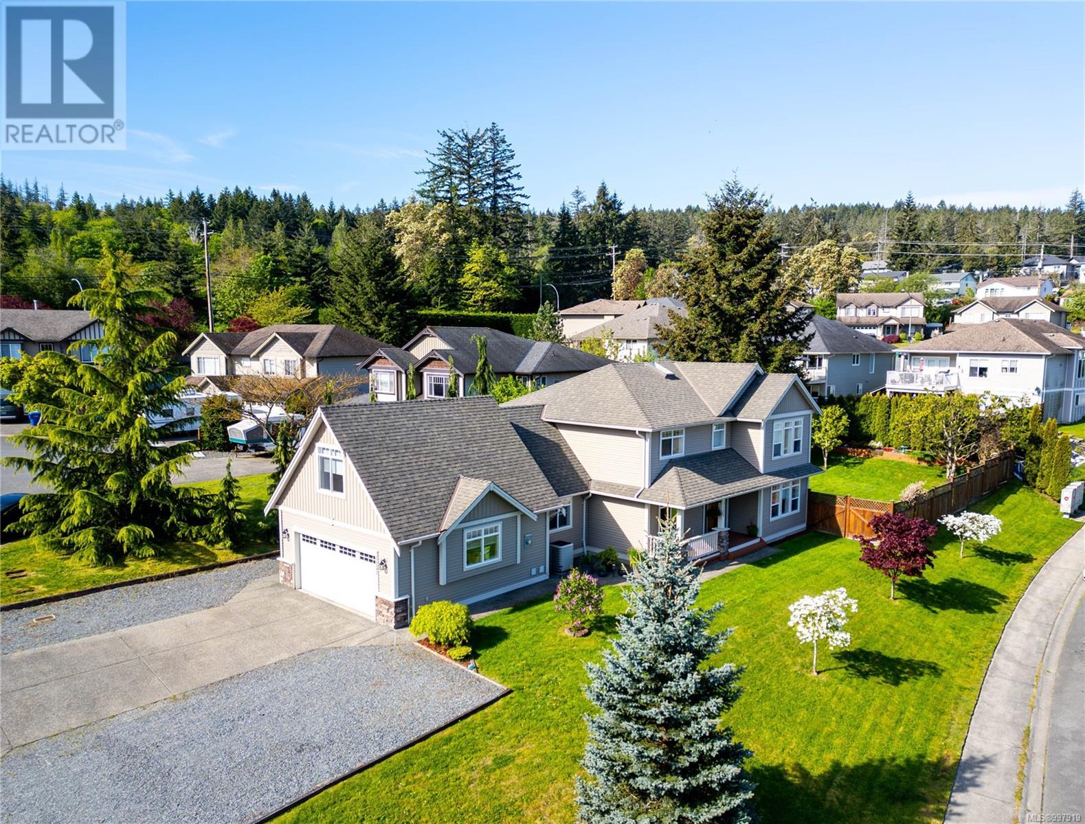 1121 BEECHWOOD DR