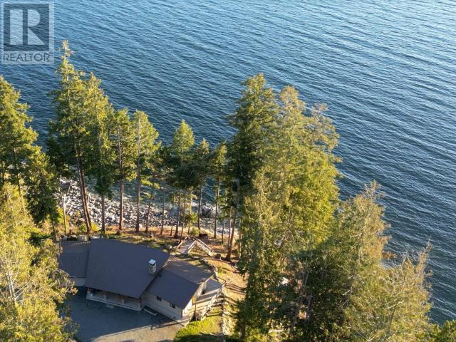 12369 SCOTCH FIR POINT RD POWELL RIVER home for sale