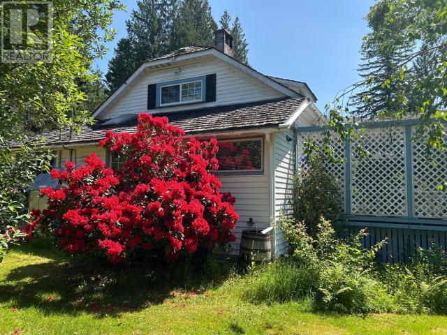  homes for sale - 12123 Scotch Fir Point Rd, Powell River |  Powell River